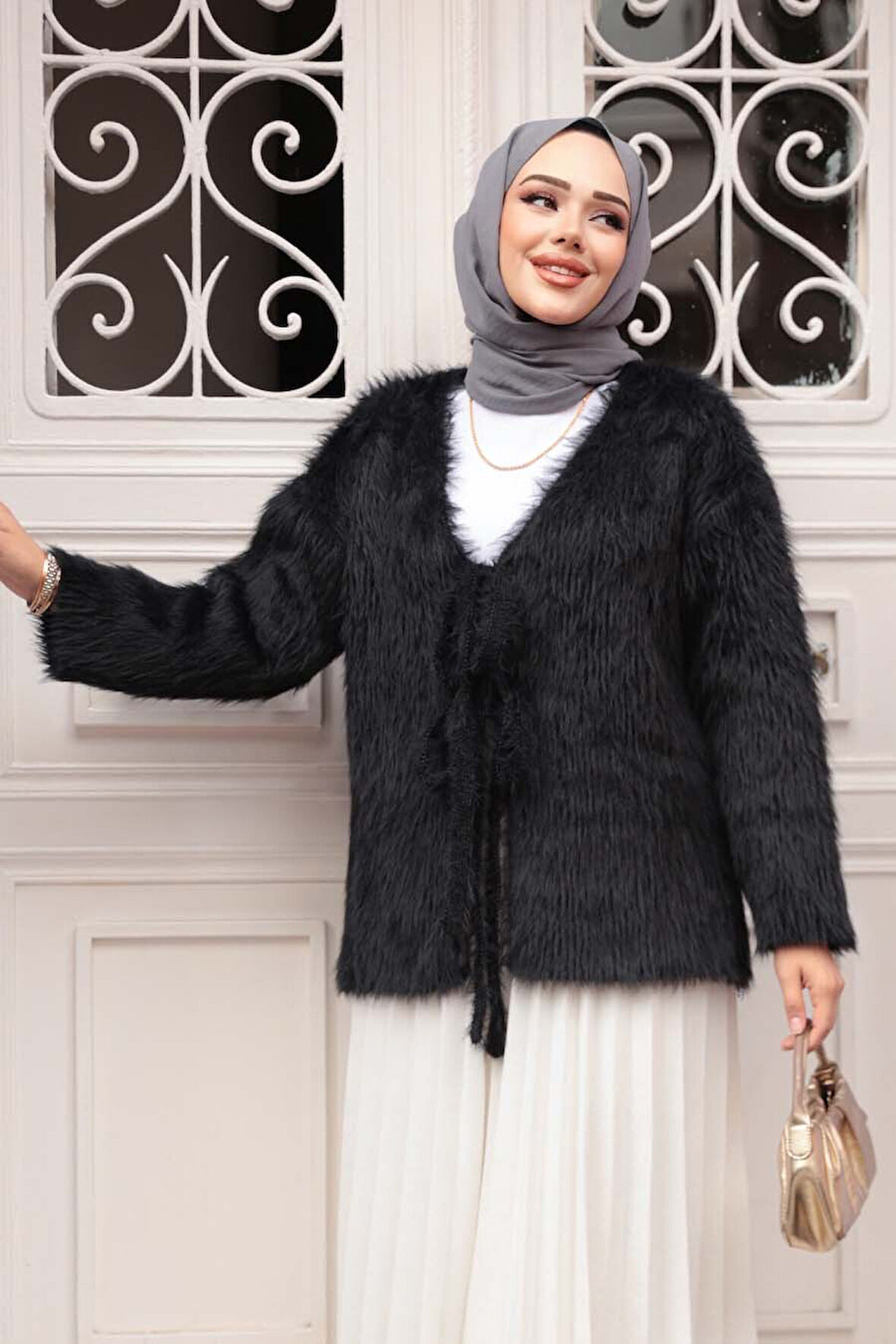 Tüylü Siyah Tesettür Triko Hırka 8682S