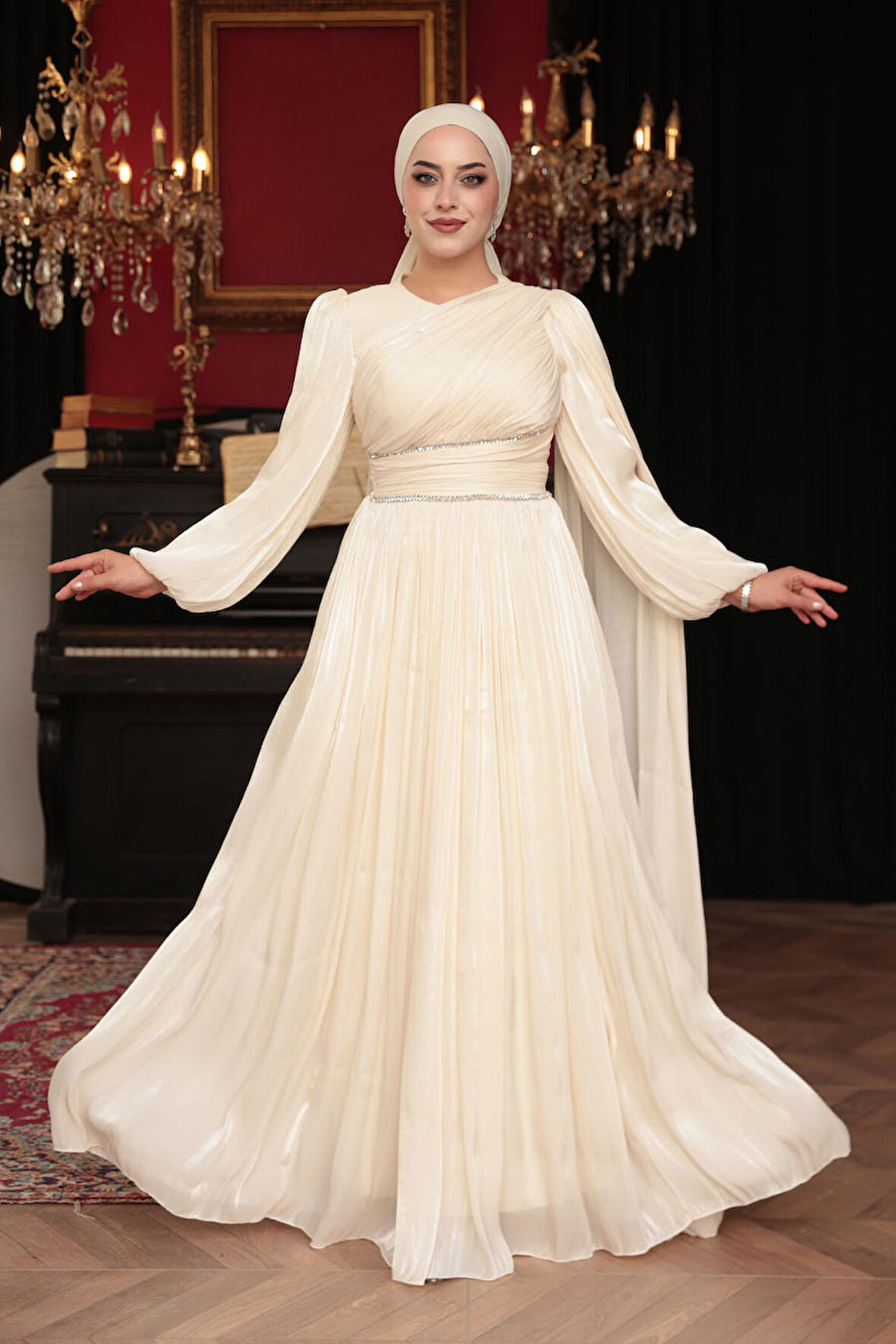 - Pelerin Detaylı Ekru Tesettür Abiye Elbise 53021E