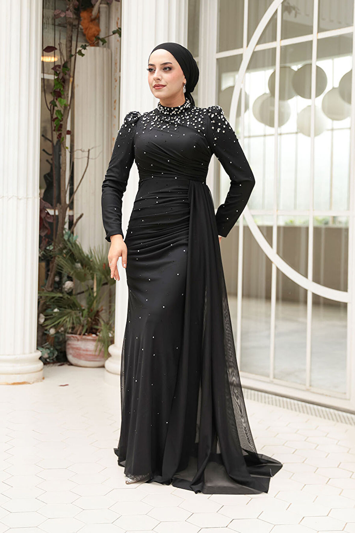- Boncuk Detaylı Siyah Tesettür Abiye Elbise 54301S