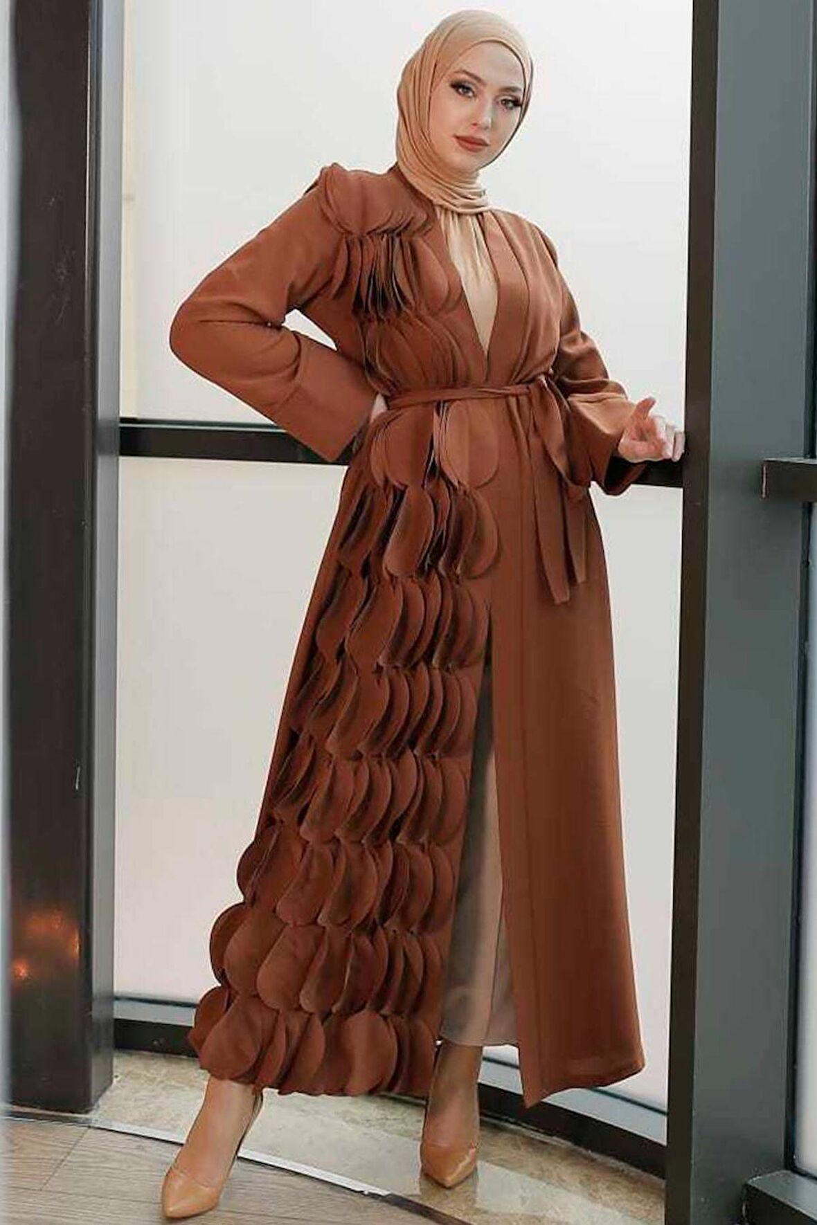 Detaylı Kahverengi Tesettür Abaya 34930KH