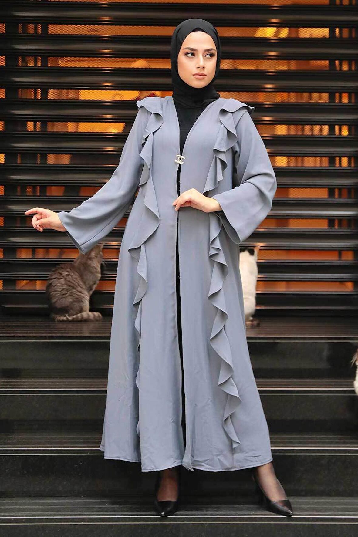 Fırfır Detaylı Gri Tesettür Abaya 15402GR