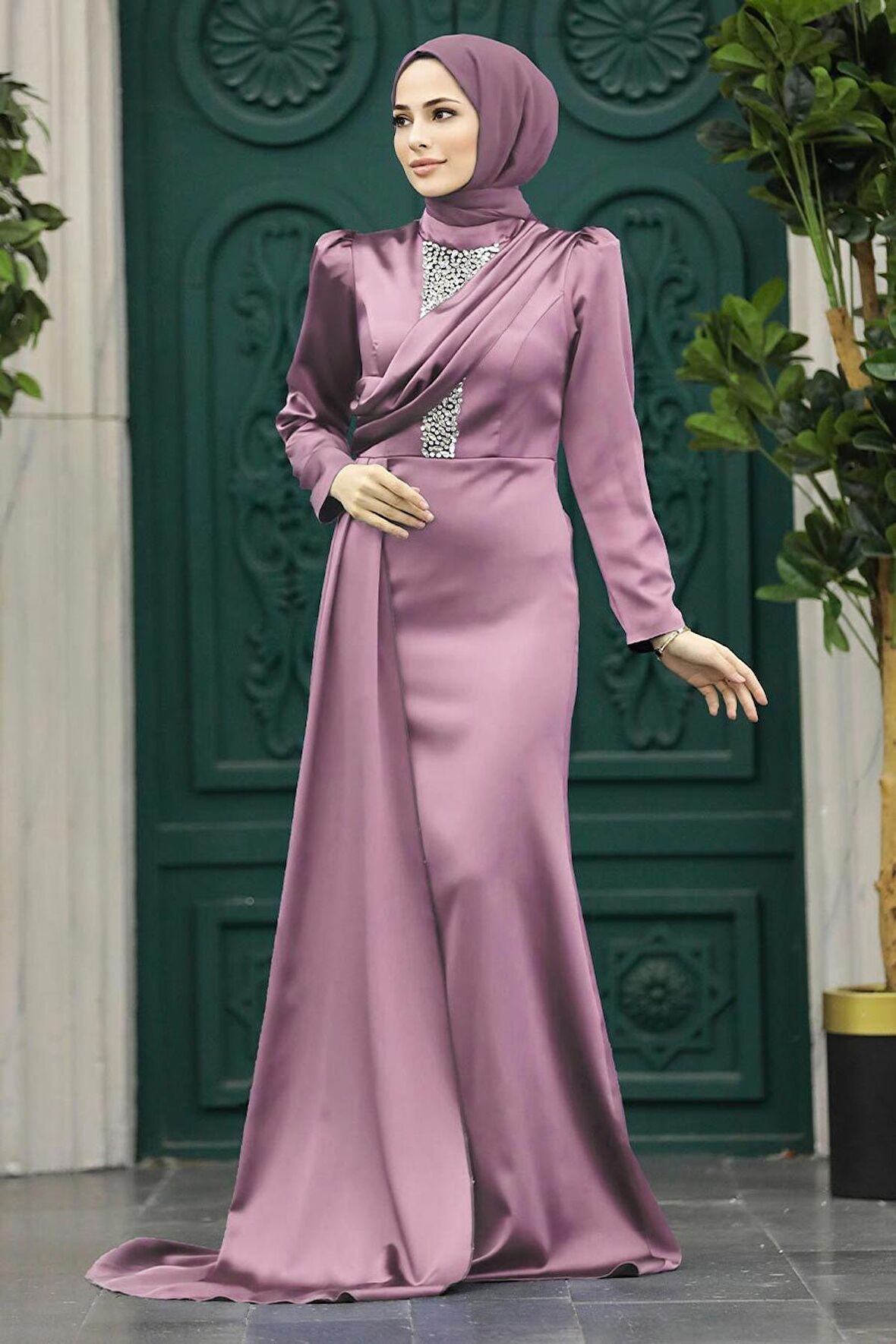 Kuyruklu Lila Saten Tesettür Abiye 22891LILA