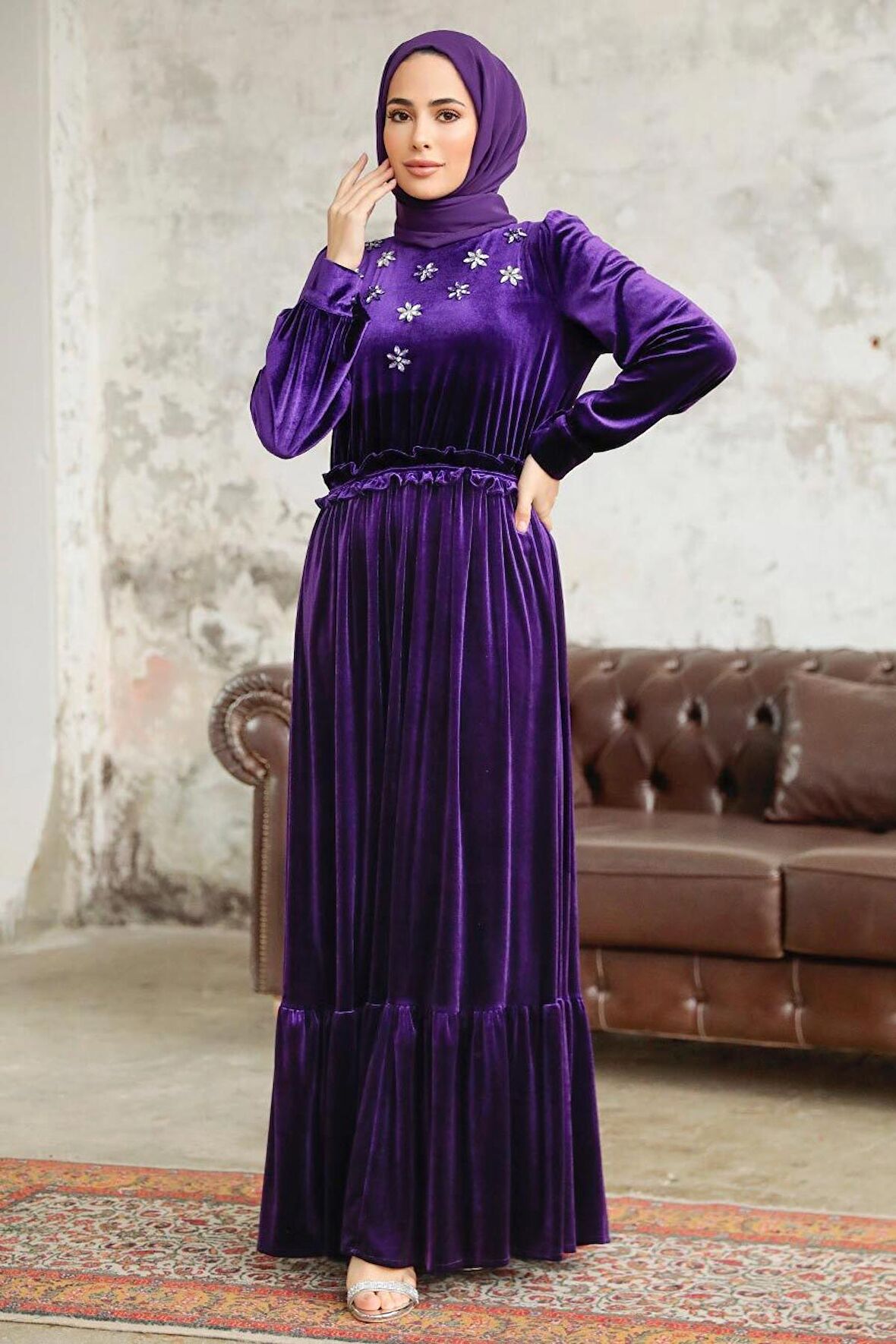 Neva Style - Çiçek Detaylı Mor Tesettür Kadife Elbise 3713MOR