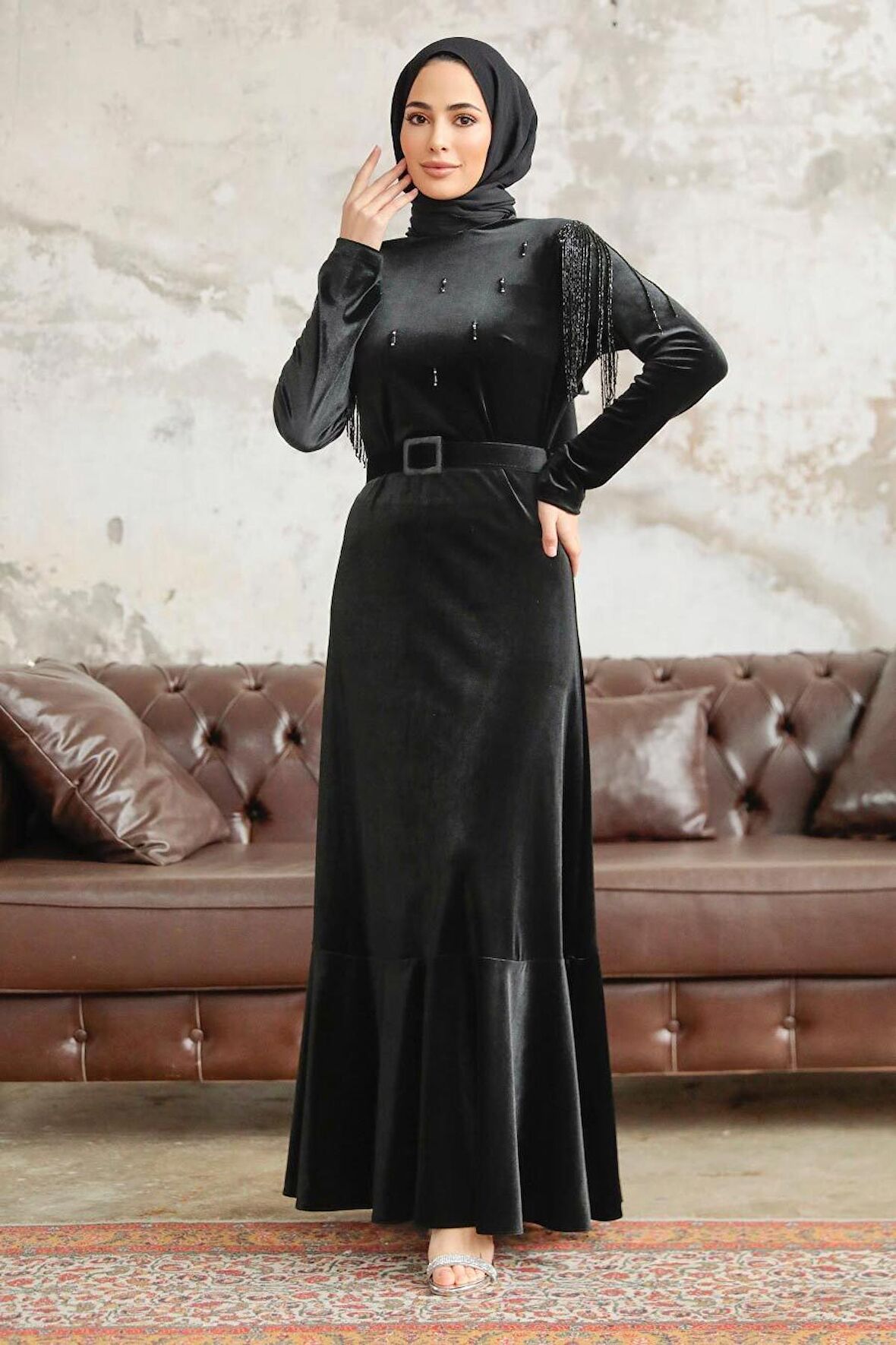Neva Style - Tokalı Kemerli Siyah Tesettür Kadife Elbise 3748S