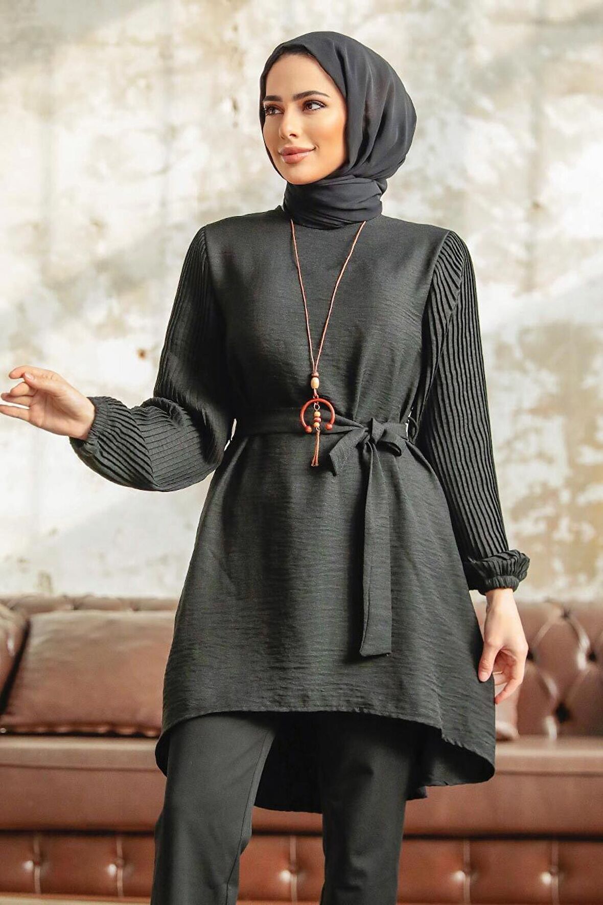 Kolları Pileli Siyah Tesettür Tunik 41221S