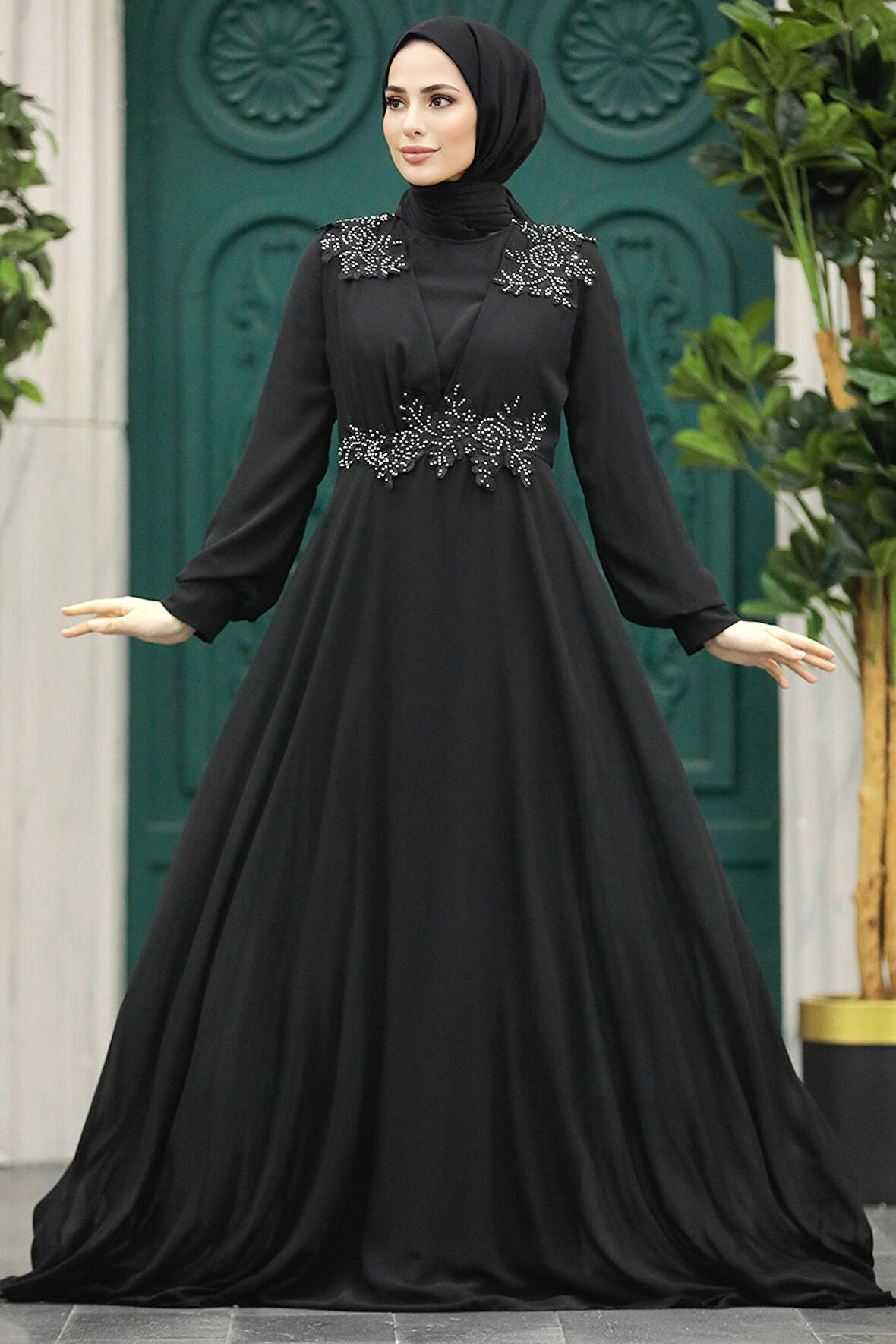 Boncuk Detaylı Siyah Tesettür Abiye Elbise 22113S