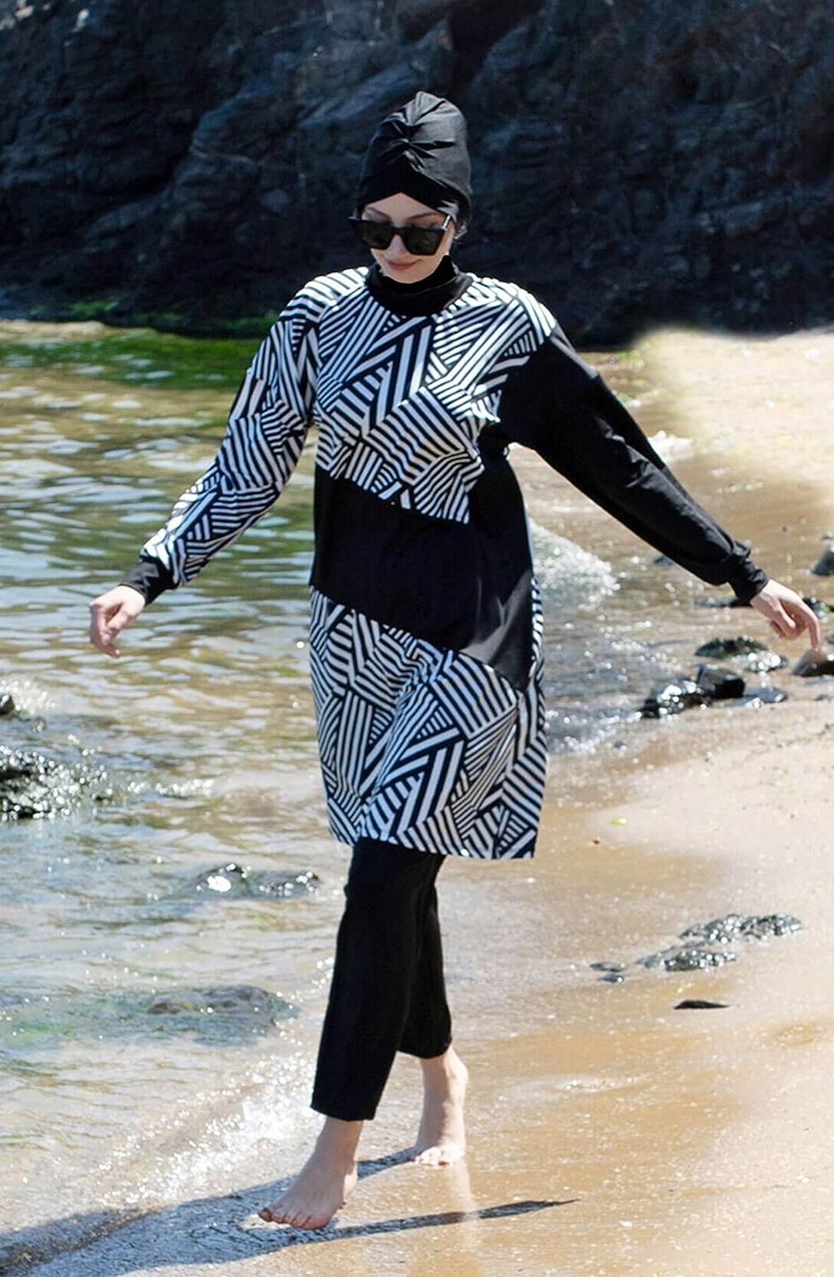 Desenli Siyah Tam Kapalı Tesettür Mayo M2011S