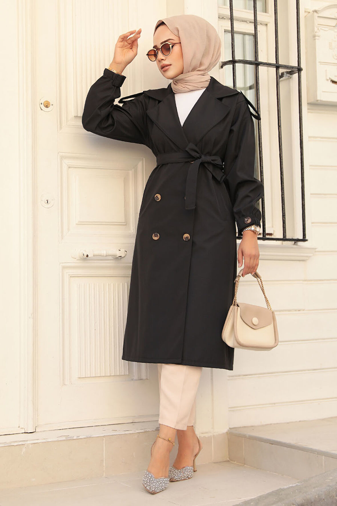 Düğmeli Siyah Tesettür Trençkot 647S