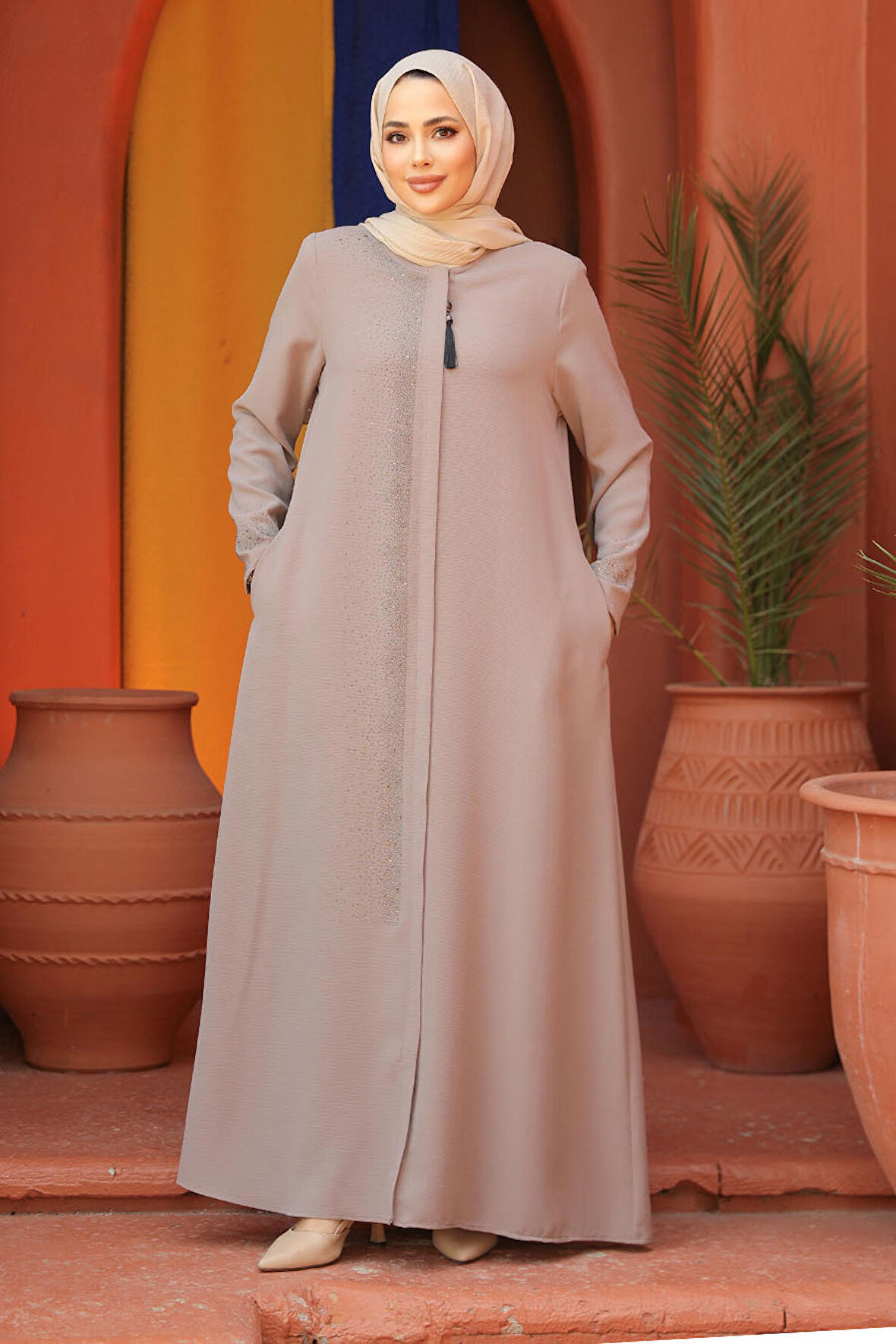 Boncuk Detaylı Bej Tesettür Abaya 26331BEJ