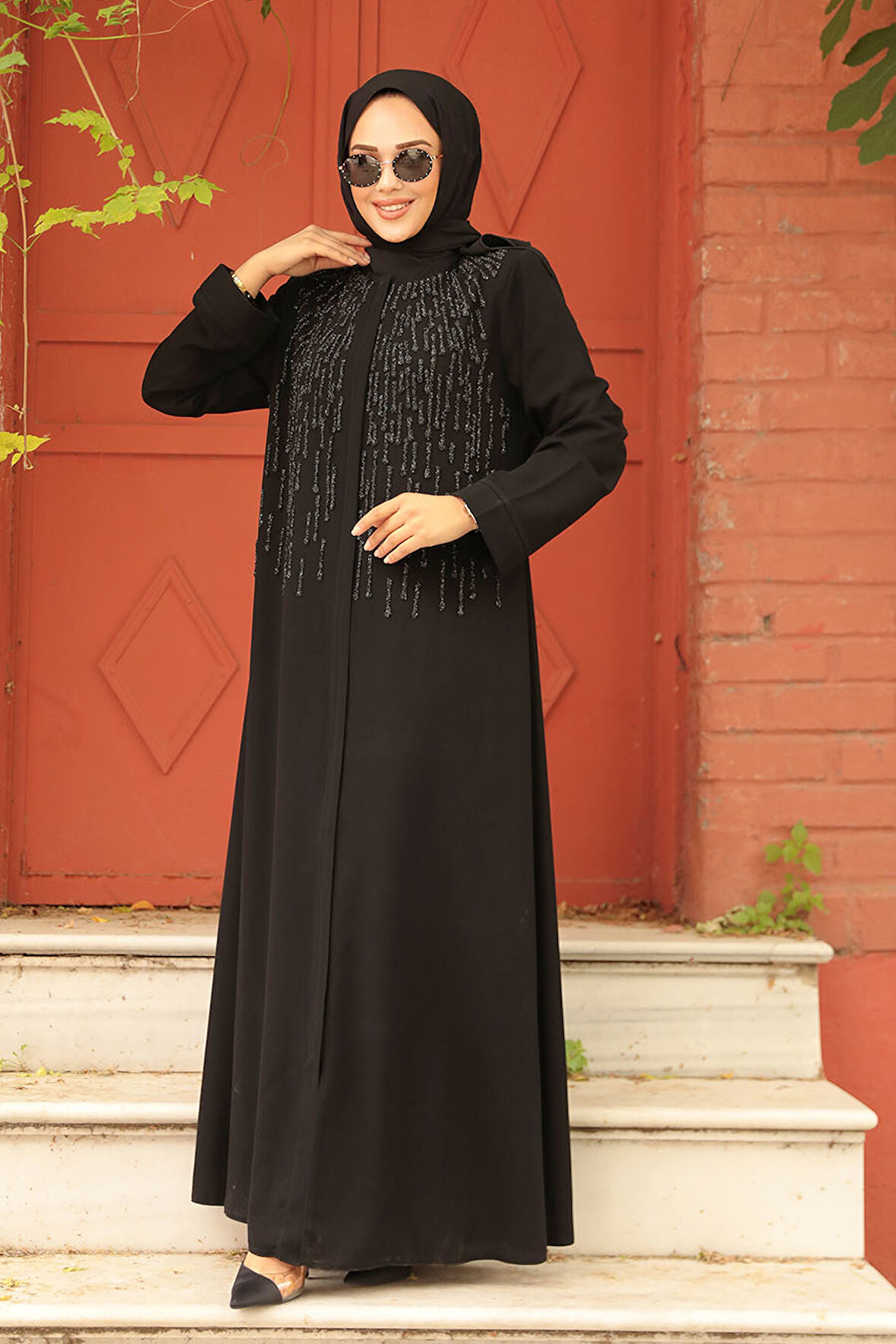 Boncuk İşlemeli Siyah Tesettür Abaya 29106S