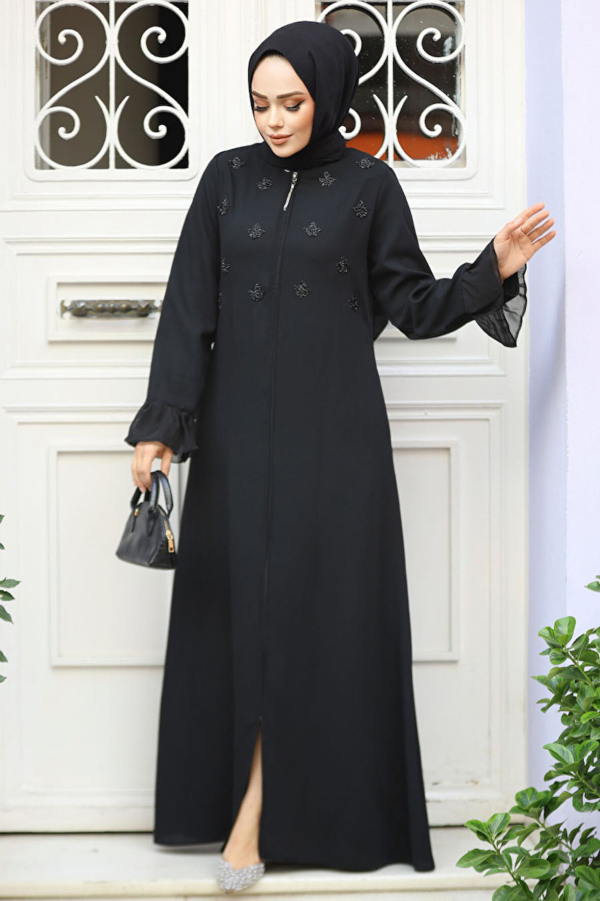 Boncuk İşlemeli Siyah Tesettür Abaya 520090S