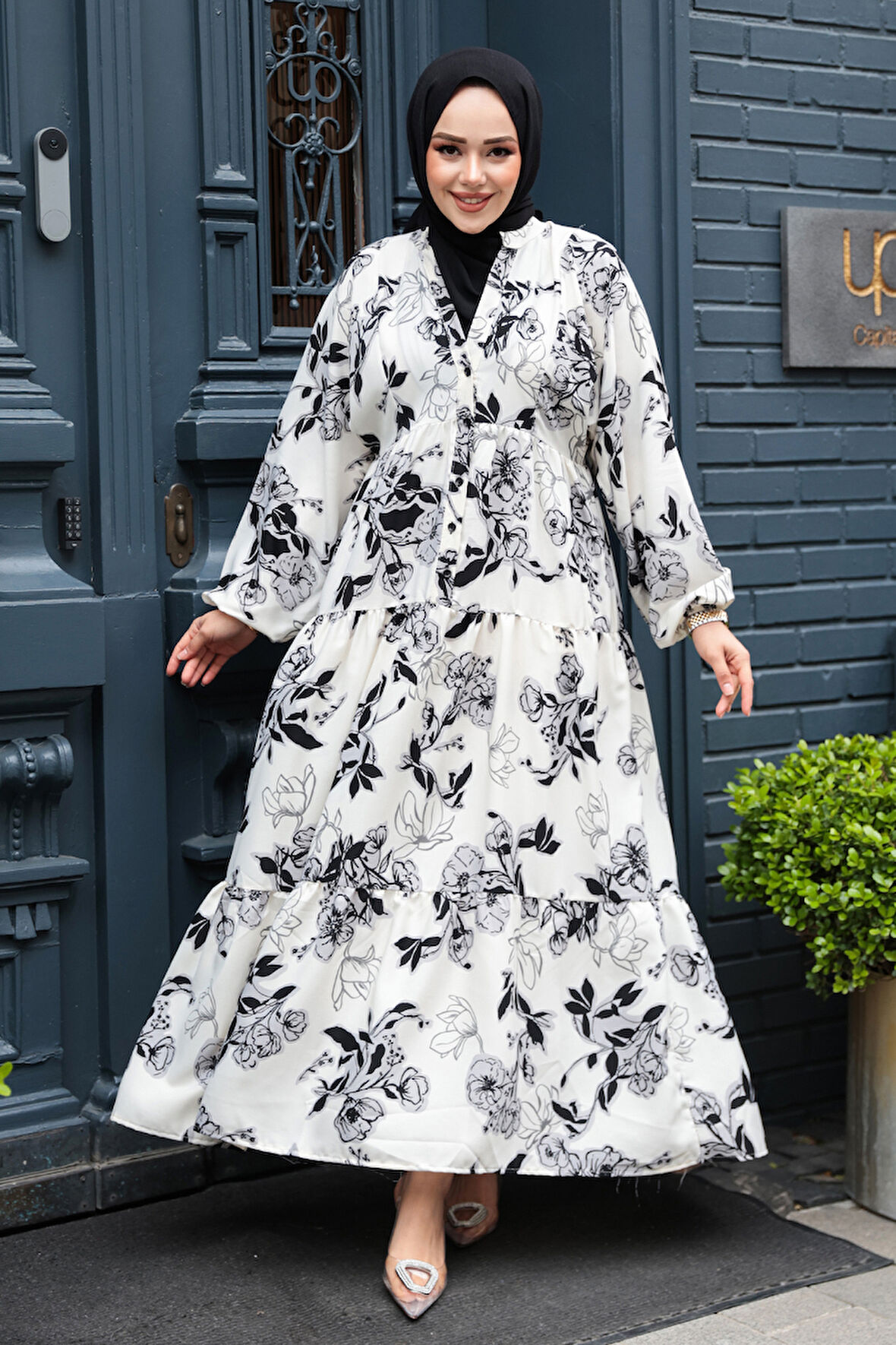 Çiçek Desenli Ekru Viskon Tesettür Elbise 23589E