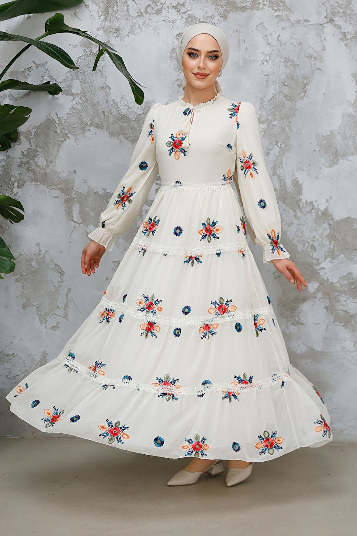 Nakış Desenli Ekru Tesettür Elbise 45541E