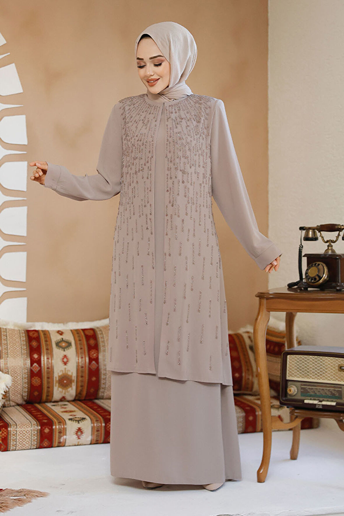 Boncuk İşlemeli Bej Tesettür Abaya 29119BEJ