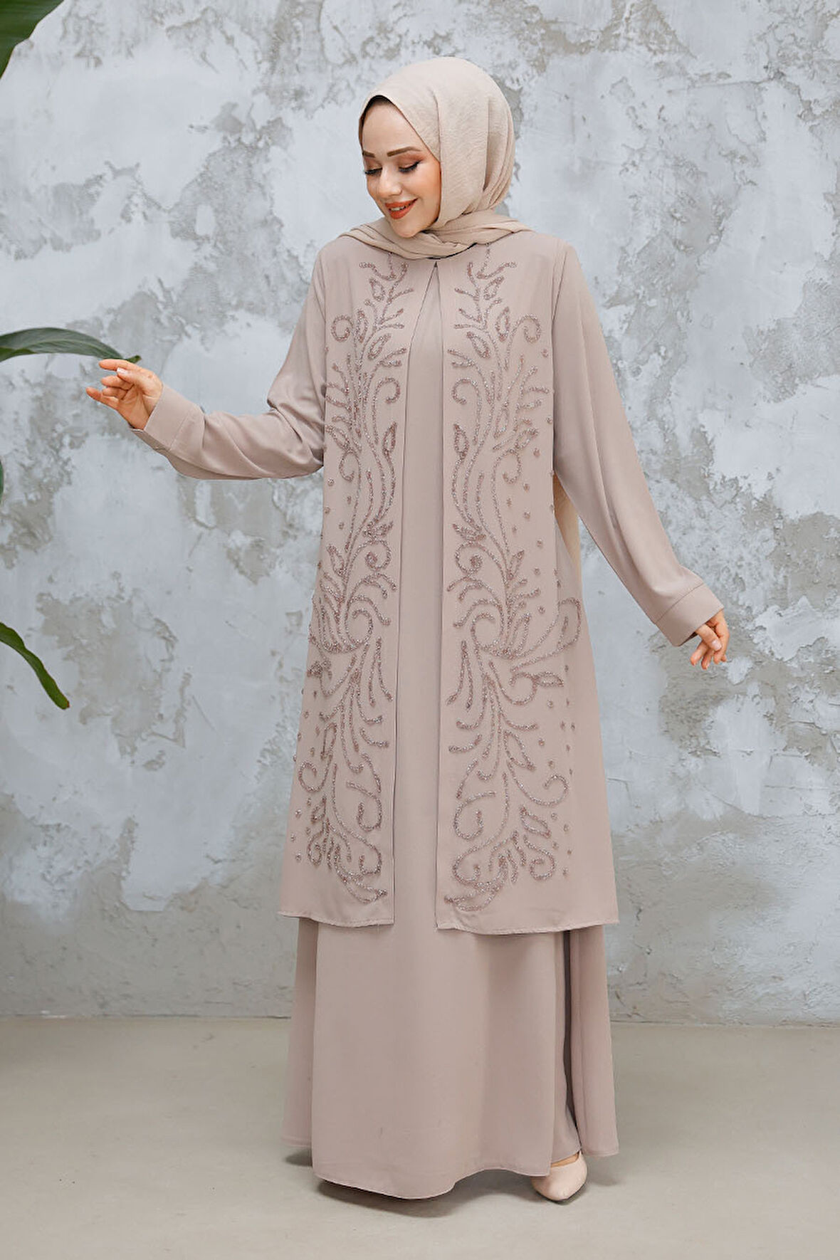 Boncuk İşlemeli Bej Tesettür Abaya 29121BEJ