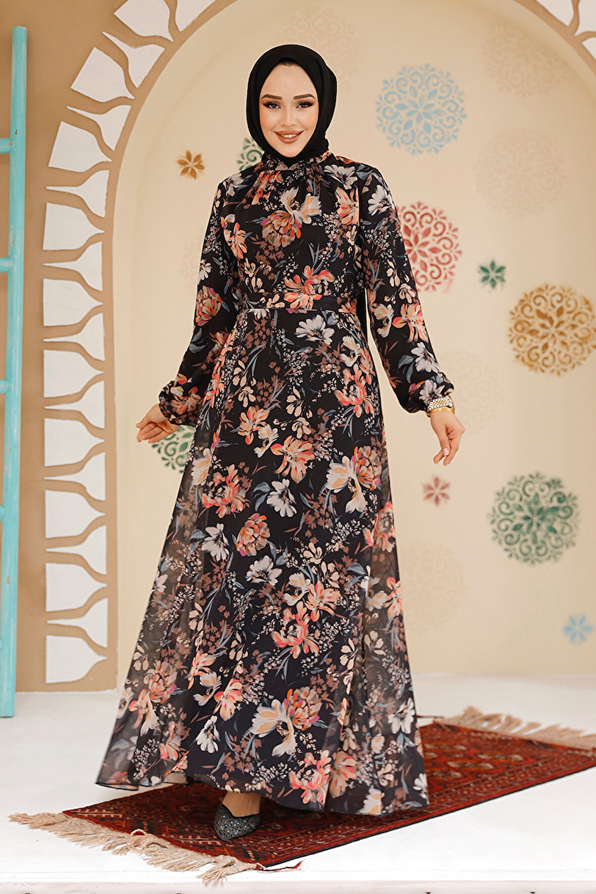 Çiçek Desenli Siyah Tesettür Elbise 27968S