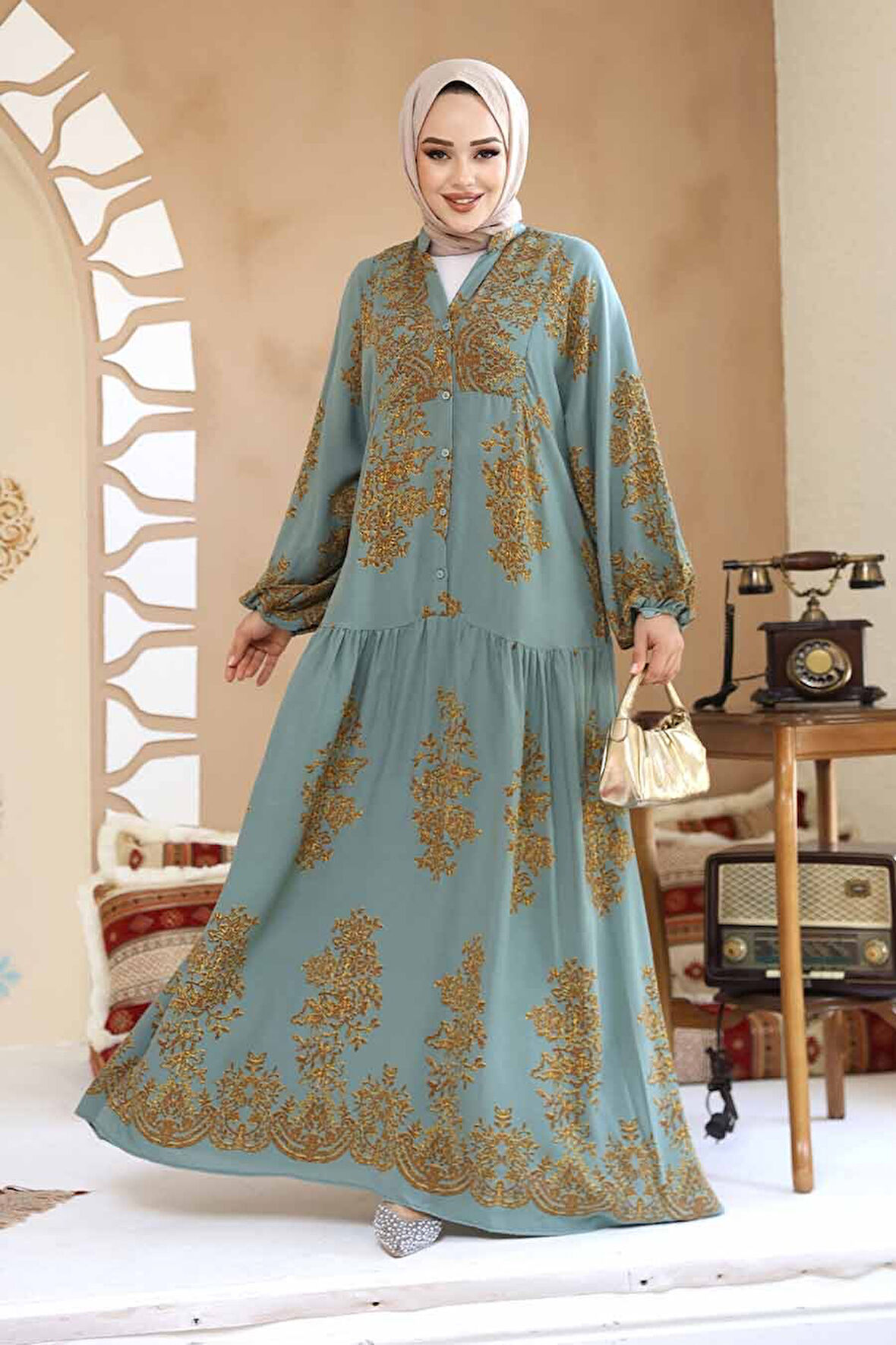 Çiçek Desenli Çağla Yeşili Tesettür Elbise 18241CY