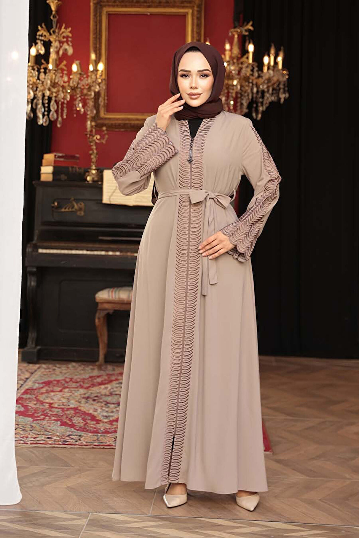 Nakış işlemeli Bej Tesettür Abaya 29114BEJ