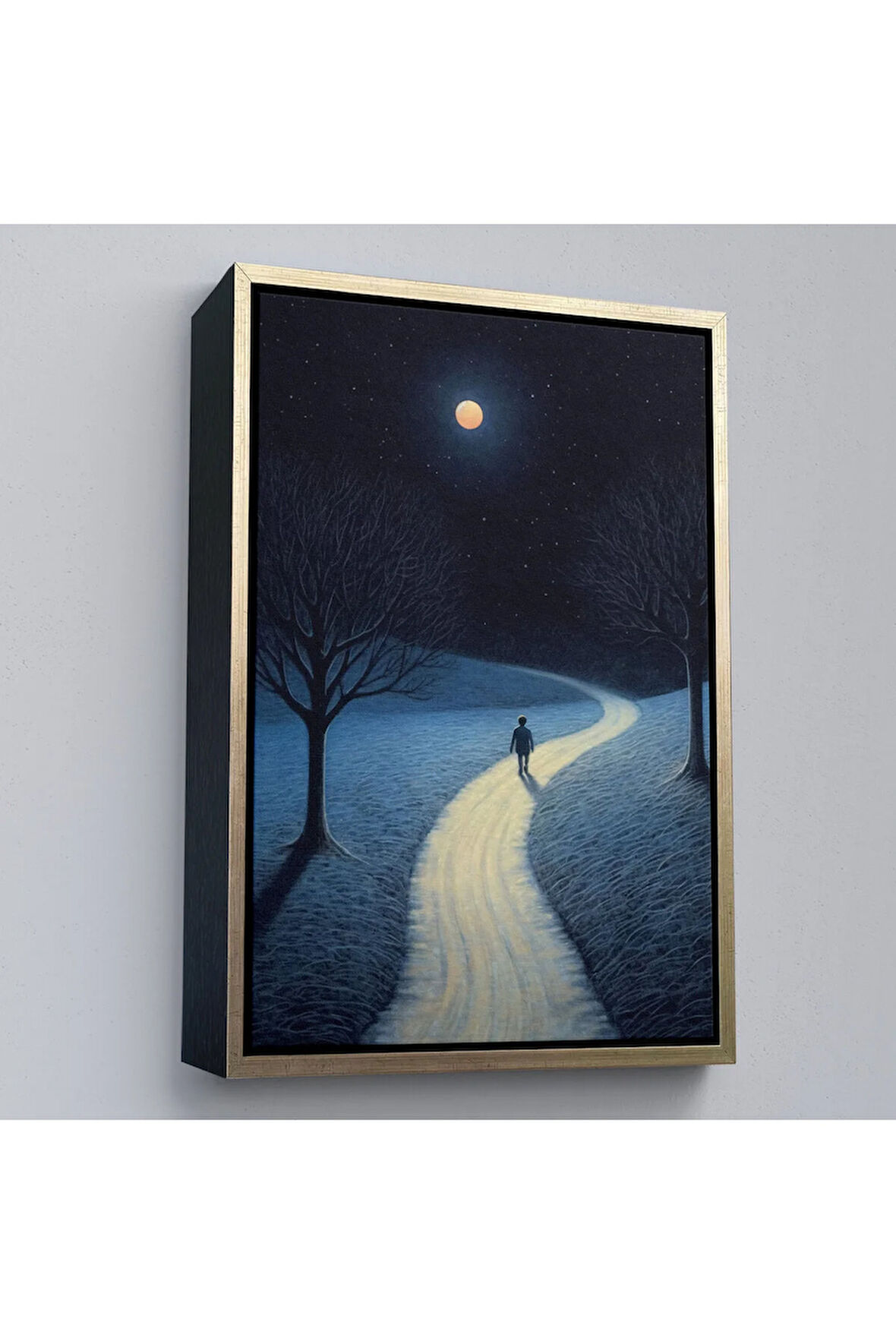 Ahşap Çerçeveli Ay Işığına Yürüyen Adam Tablo-7519