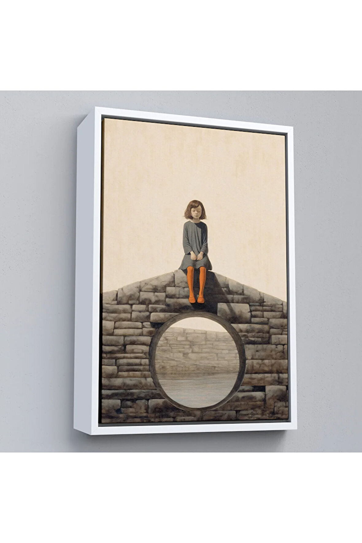 Ahşap Çerçeveli Duvarda Oturan Yalnız Kız Tablo-7535