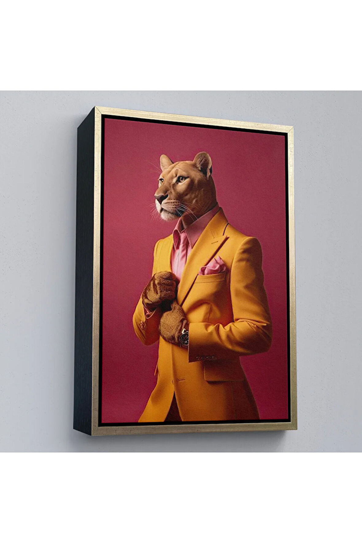 Ahşap Çerçeveli İnsan Kıyafetli Zarif Panter Tablosu-7793