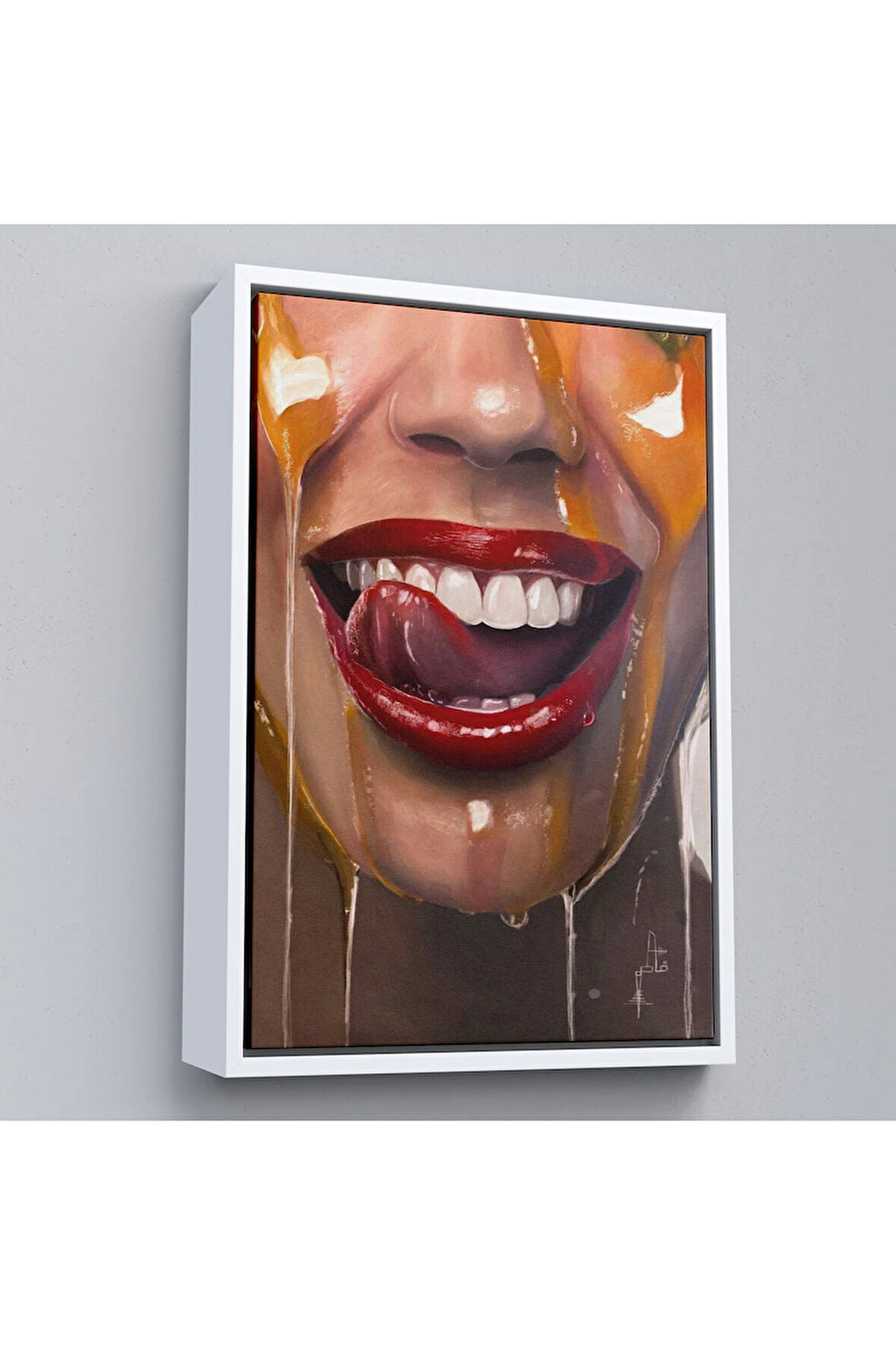 Ahşap Çerçeveli Kırmızı RujluKadın Tablosu-7821