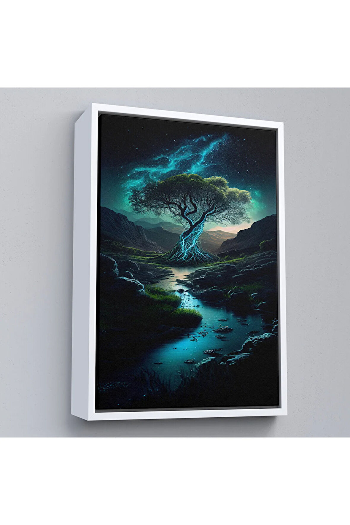 Ahşap Çerçeveli Karanlıktaki Gizemli Ağaç Tablosu-7882