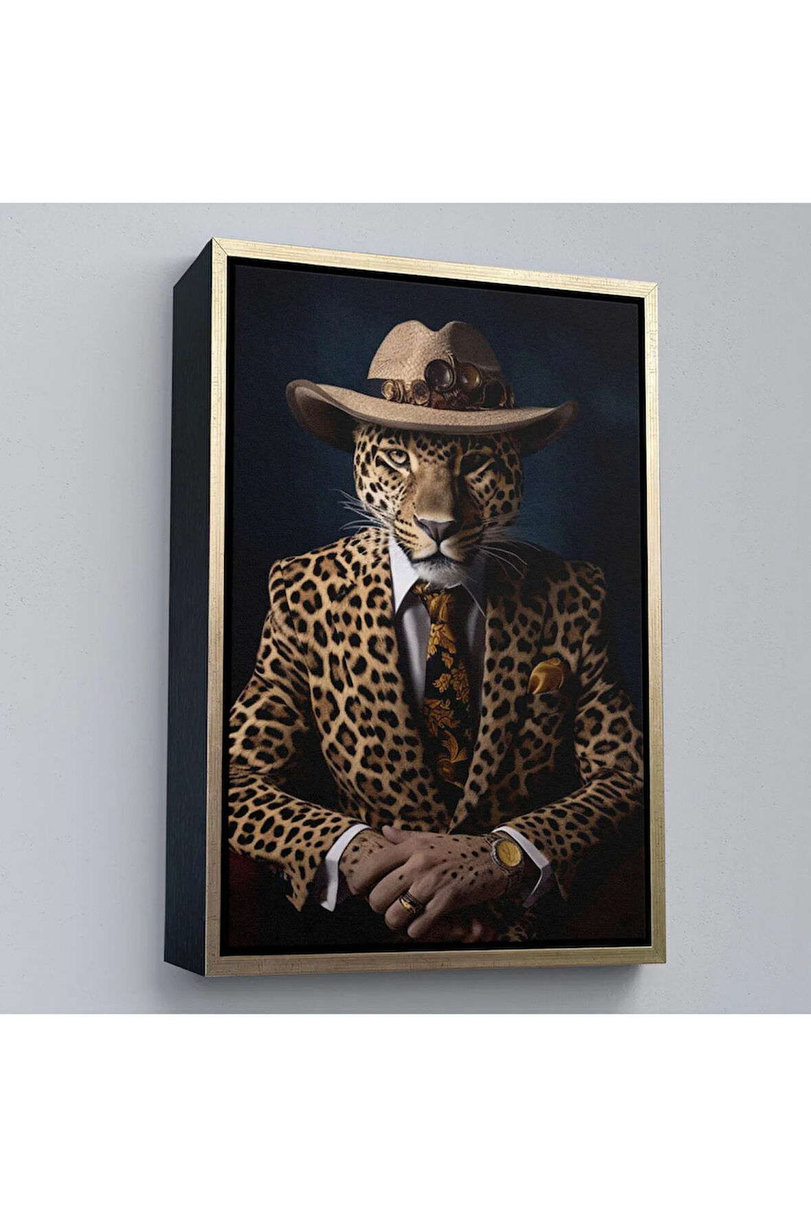 Ahşap Çerçeveli Takım Elbiseli Leopar Tablosu-7932