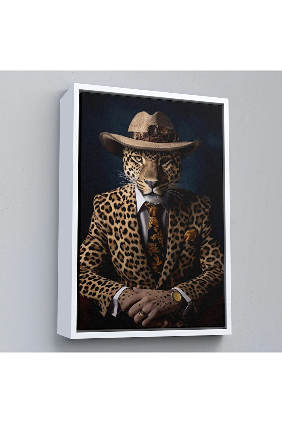 Ahşap Çerçeveli Takım Elbiseli Leopar Tablosu-7932