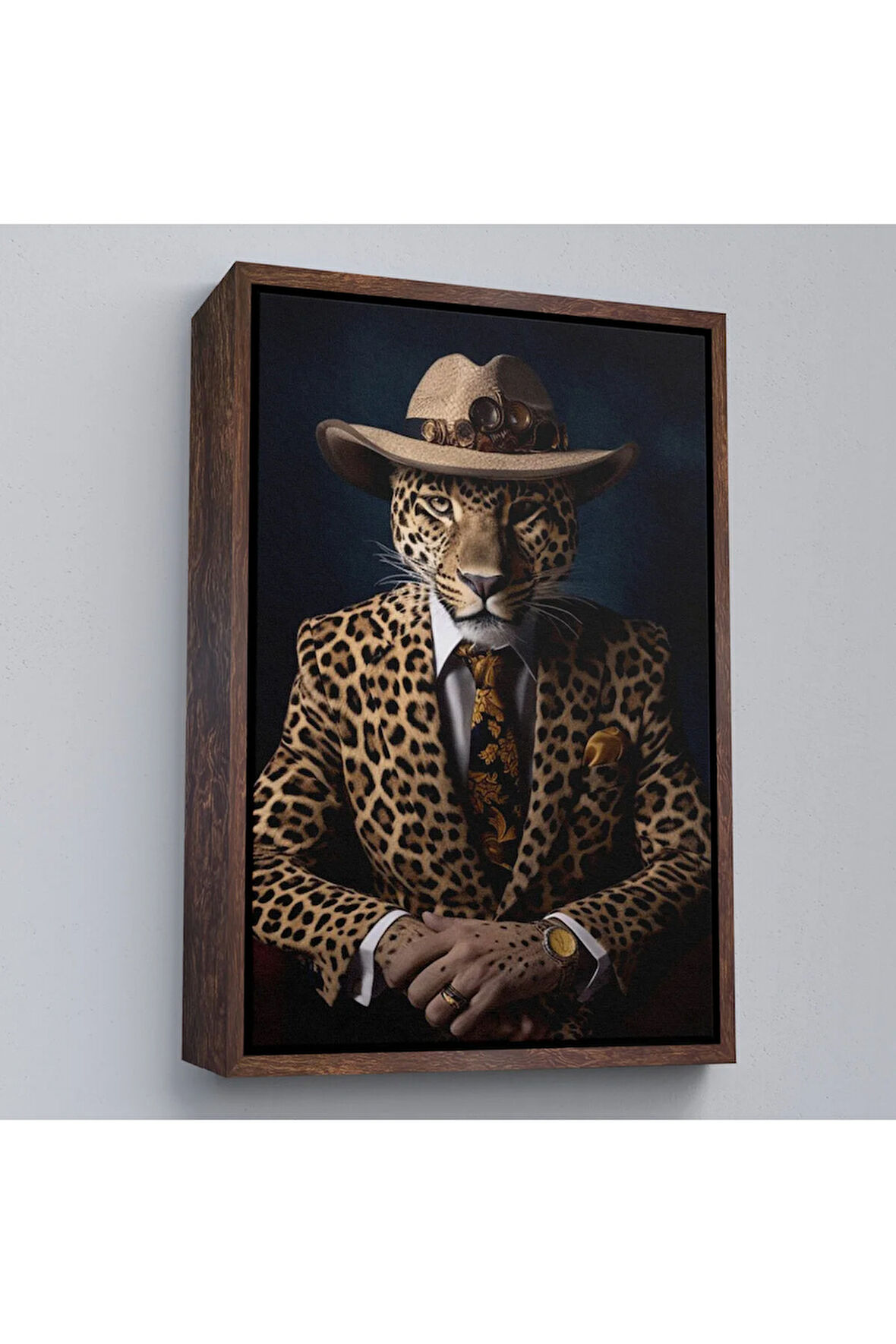 Ahşap Çerçeveli Takım Elbiseli Leopar Tablosu-7932