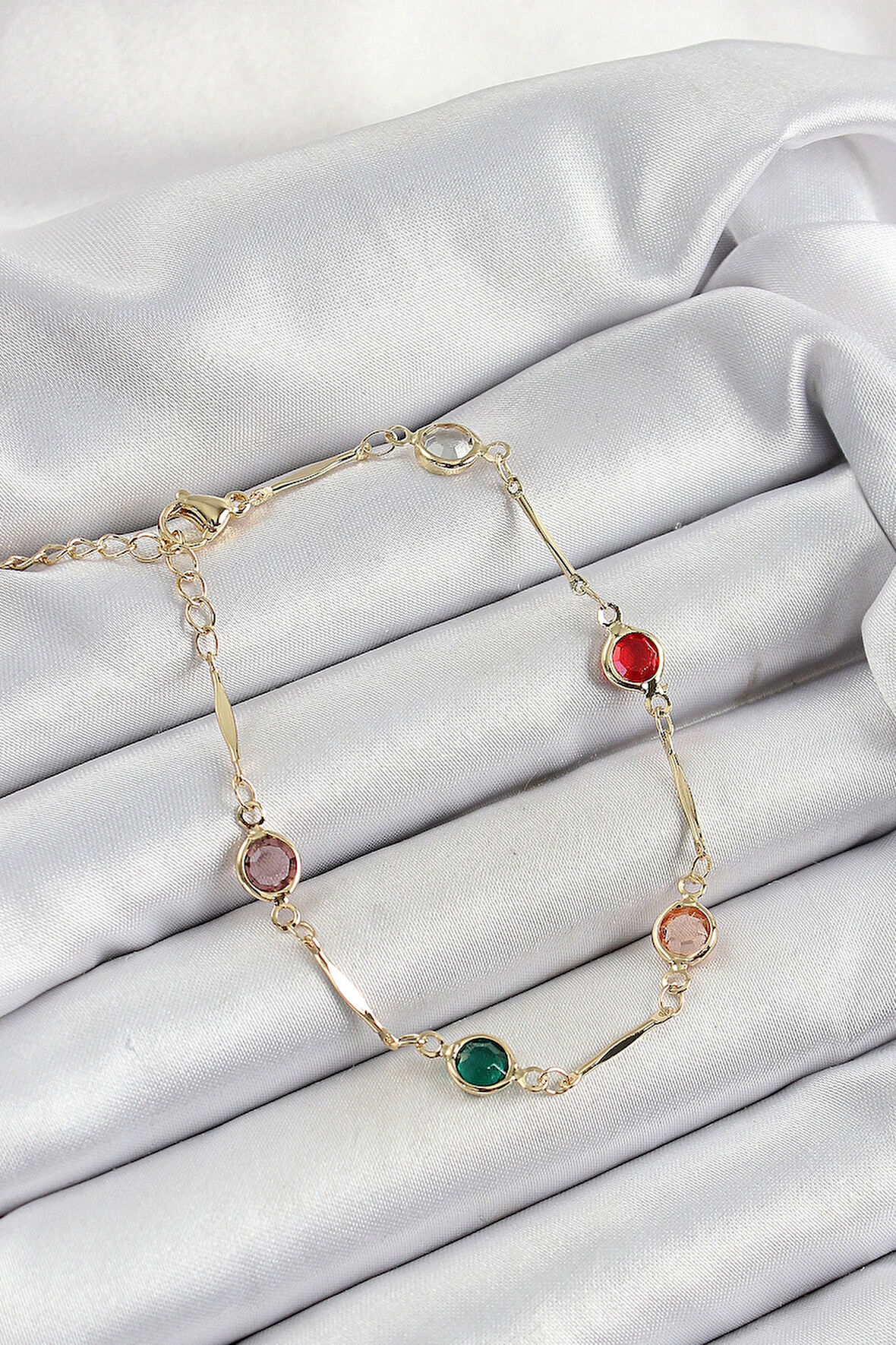 Pirinç Asorti Model Gold Renk Zirkon Taşlı Kadın Bileklik