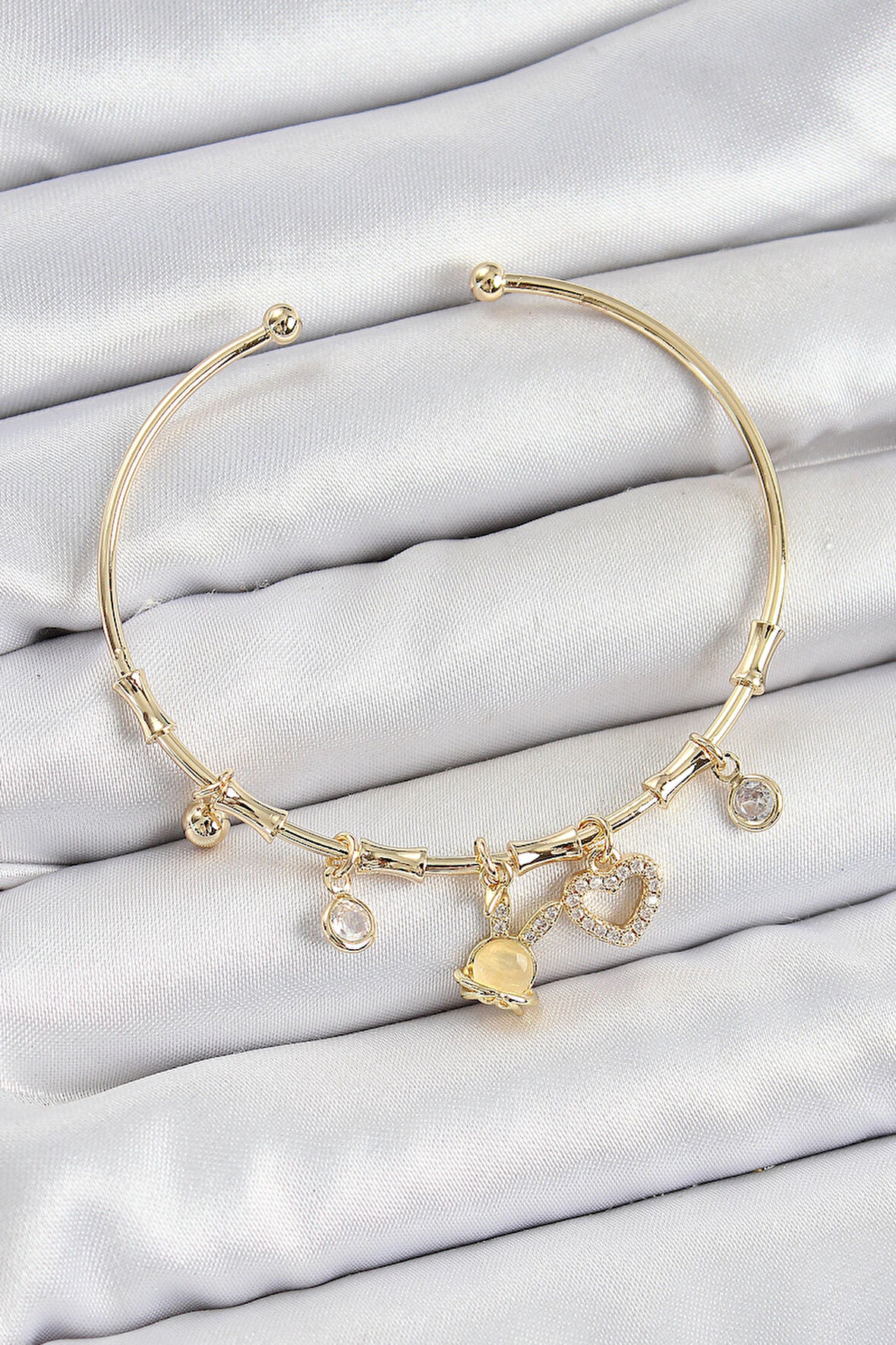 Pirinç Zirkon Taşlı Tavşan Ve Kalp Model Gold Renk Charm Bileklik