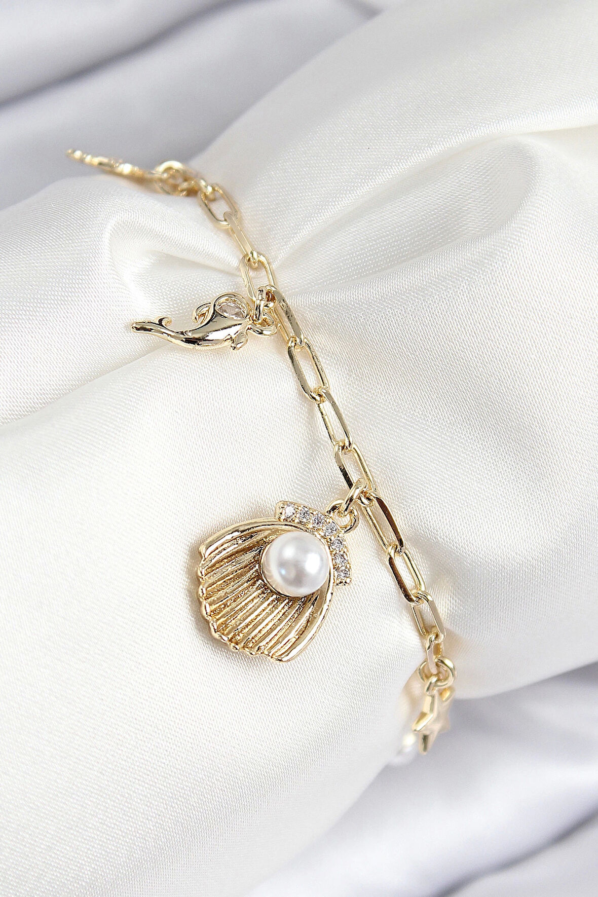 Pirinç Zirkon Taşlı İncili İstiridye Model Gold Renk Kadın Bileklik