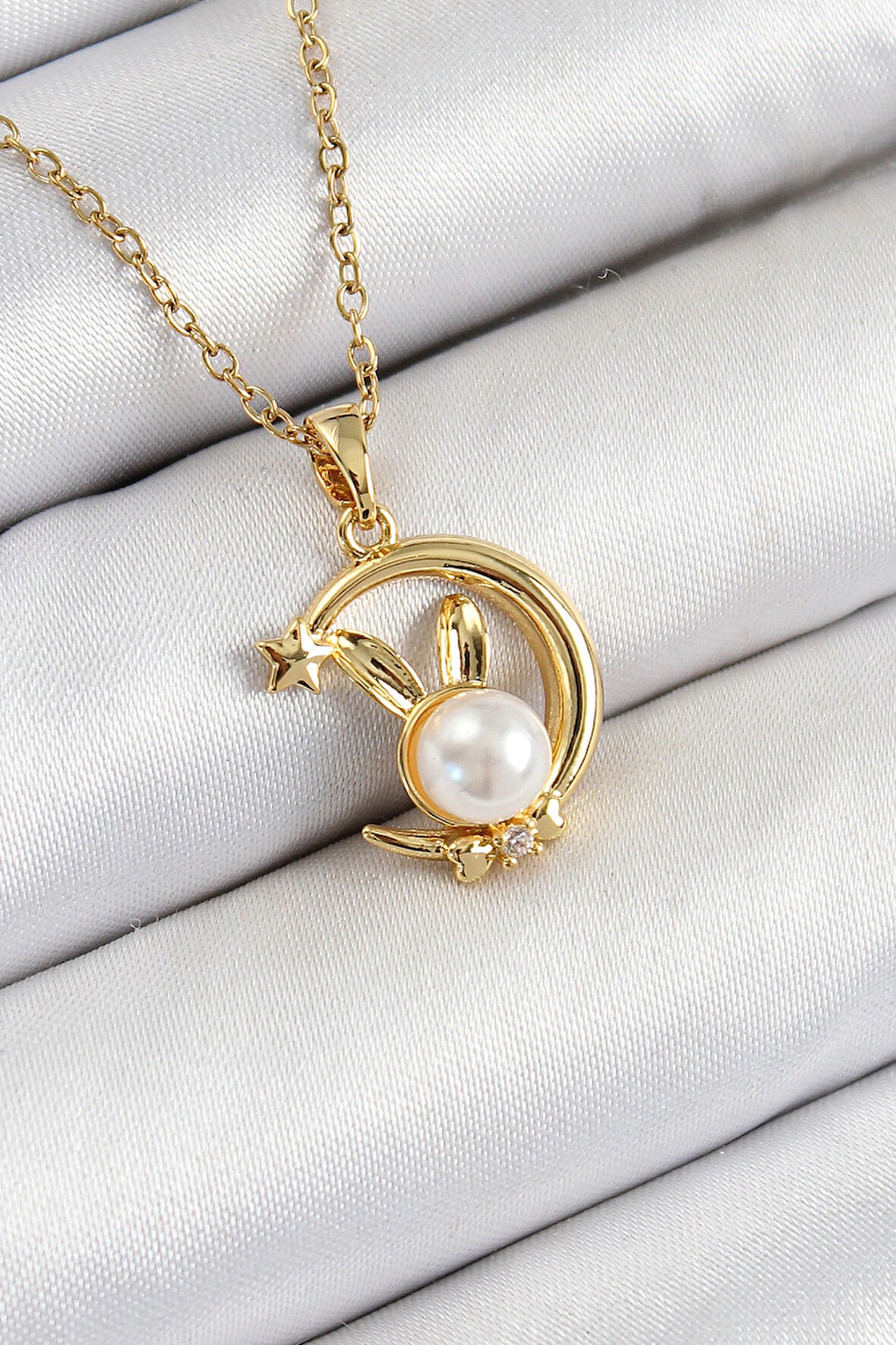 316L Çelik İnci Detaylı Hilal Tavşan Model Gold Renk Kadın Kolye