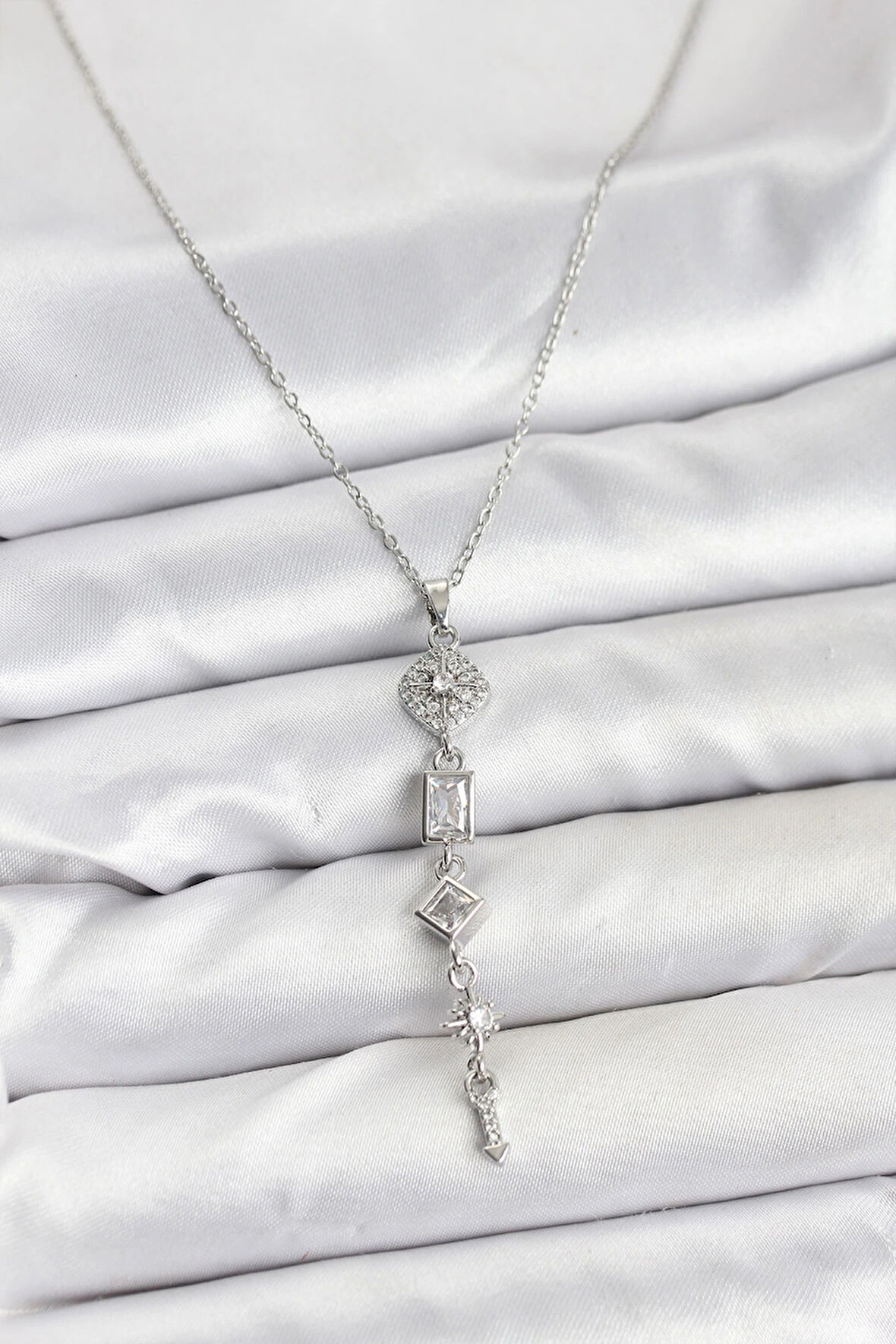 316L Çelik Zincir Gümüş Renk Kutup Yıldızı Enerji Model Kadın Y Kolye