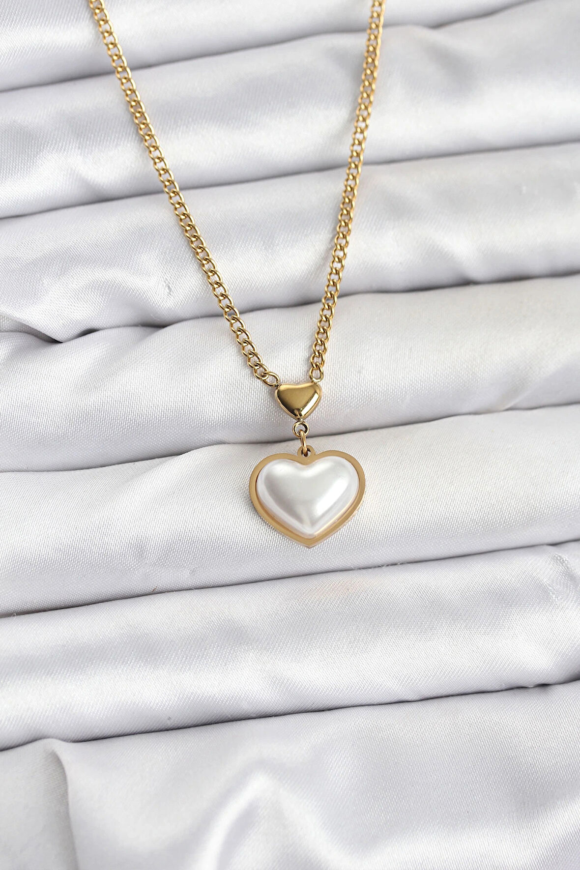 316L Çelik Zincir Gold Renk Bombeli Kalp Model Kadın Kolye