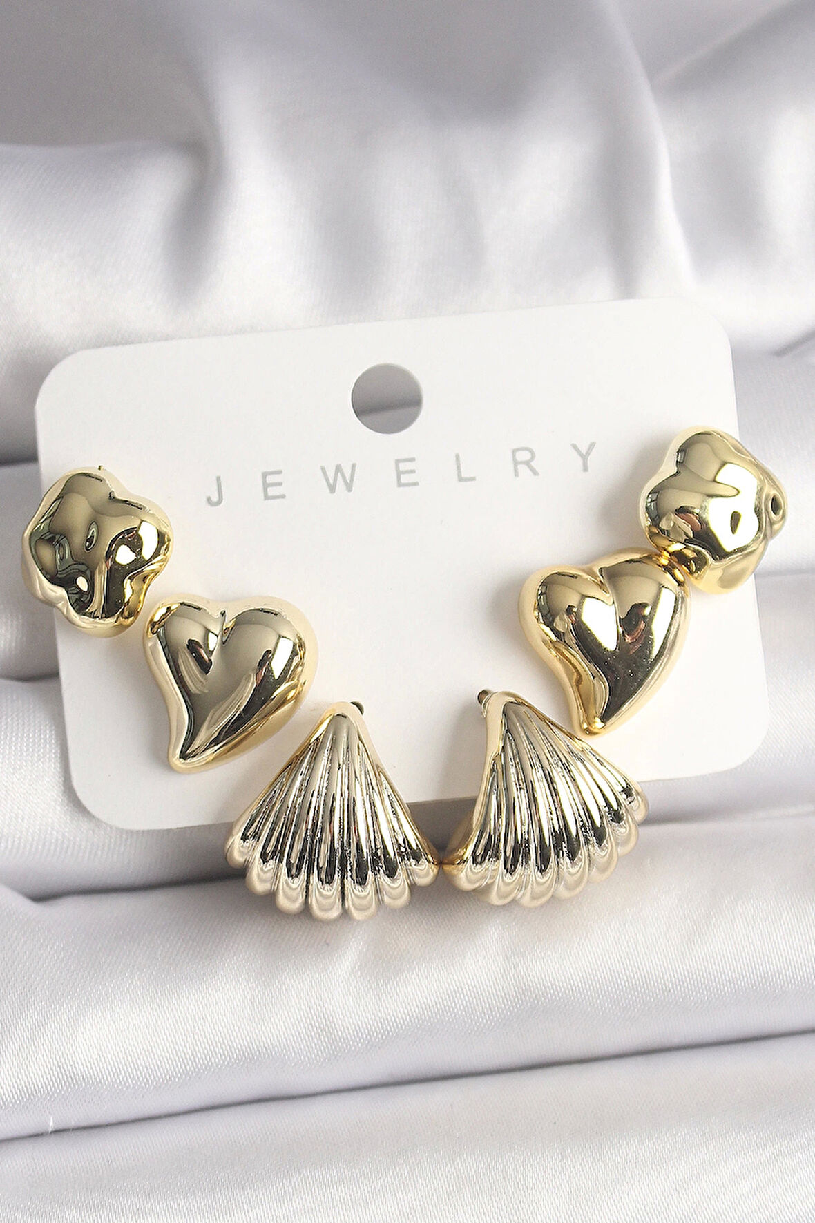 Gold Renk Yonca Kalp Deniz Kabuğu Figür CCB Kadın Küpe Seti