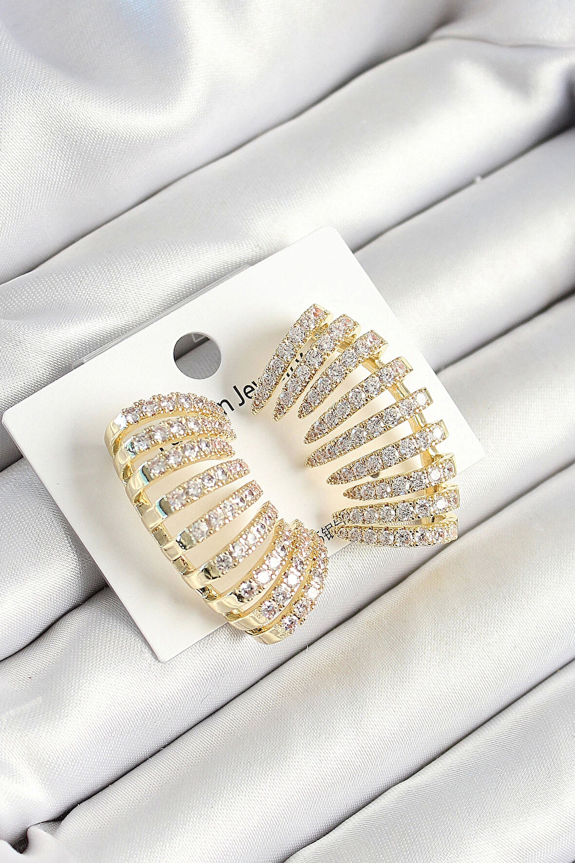 Pirinç Zirkon Taşlı Çoklu Görünümlü Model Gold Renk Kadın Küpe