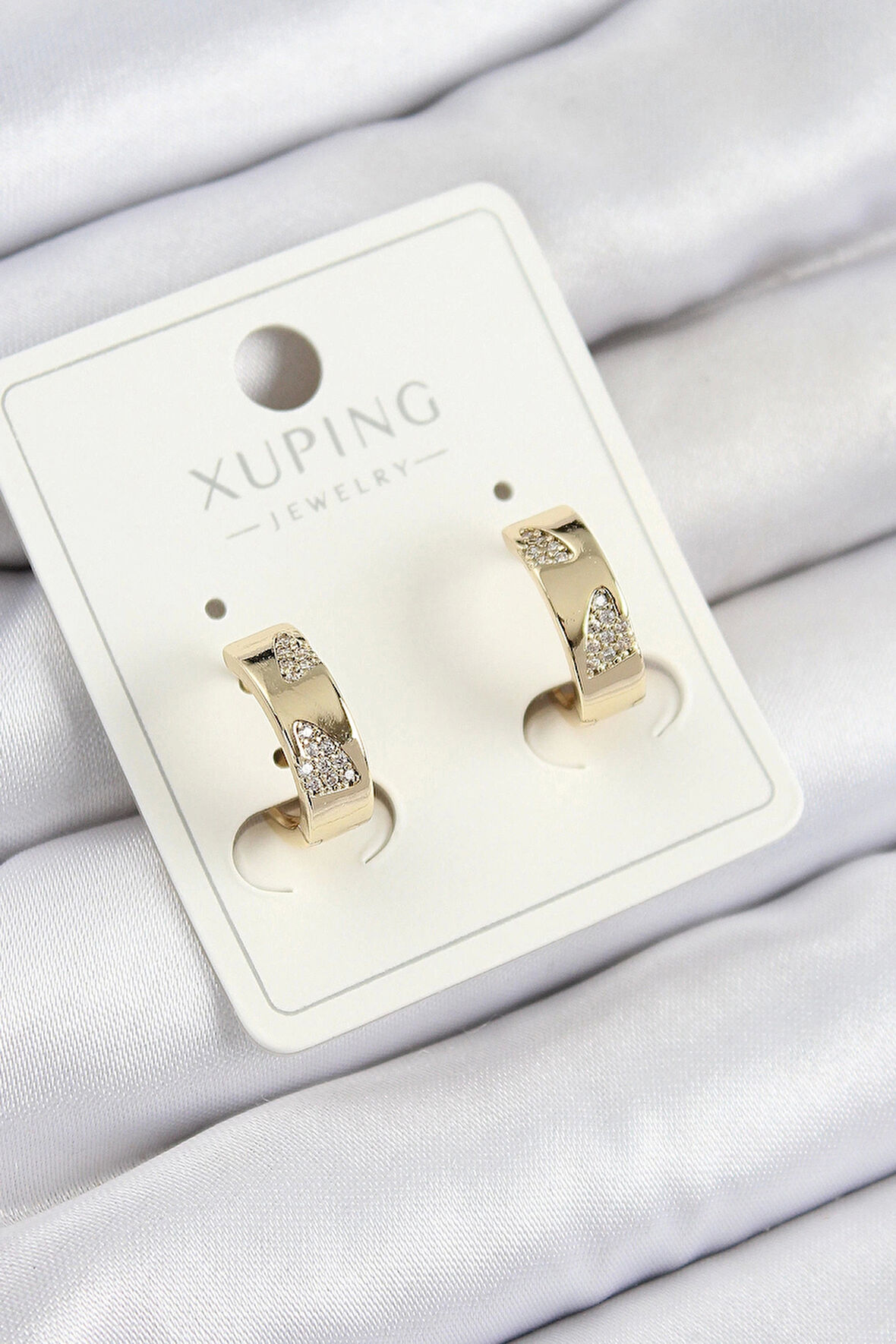 Xuping Zirkon Taşlı Desenli Halka Model Gold Renk Kadın Küpe