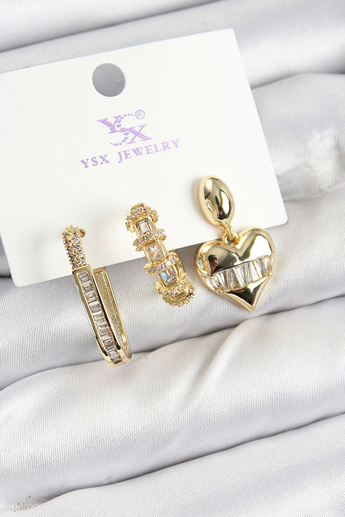 Pirinç Zİrkon Taşlı Kalp Model Gold Renk 3'lü Kadın Küpe