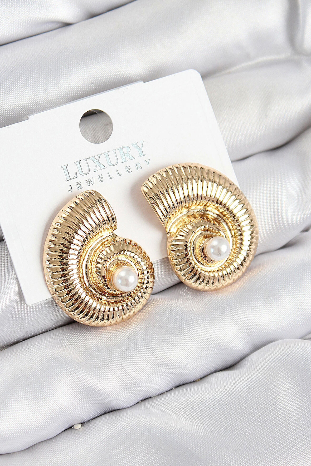 Pirinç İnci Detaylı Girdap Model Gold Renk Kadın Küpe