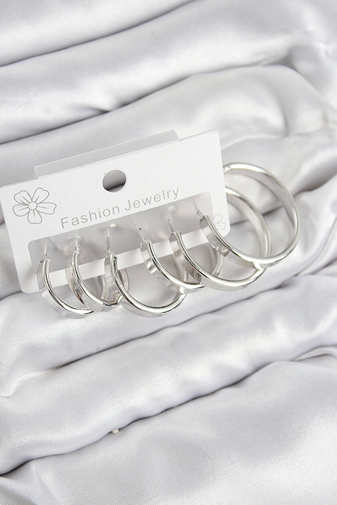 Pirinç Halka Model Gümüş Renk Kadın Set Küpe