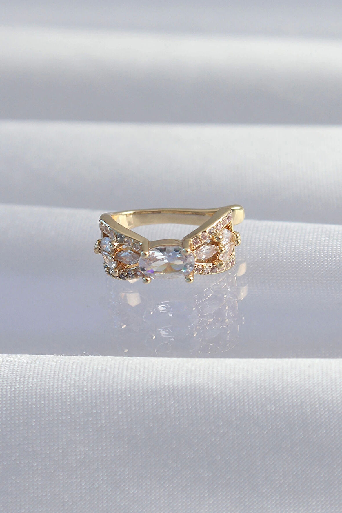 Pirinç Gold Renk Zirkon Taş Kaplama Earcuff Küpe