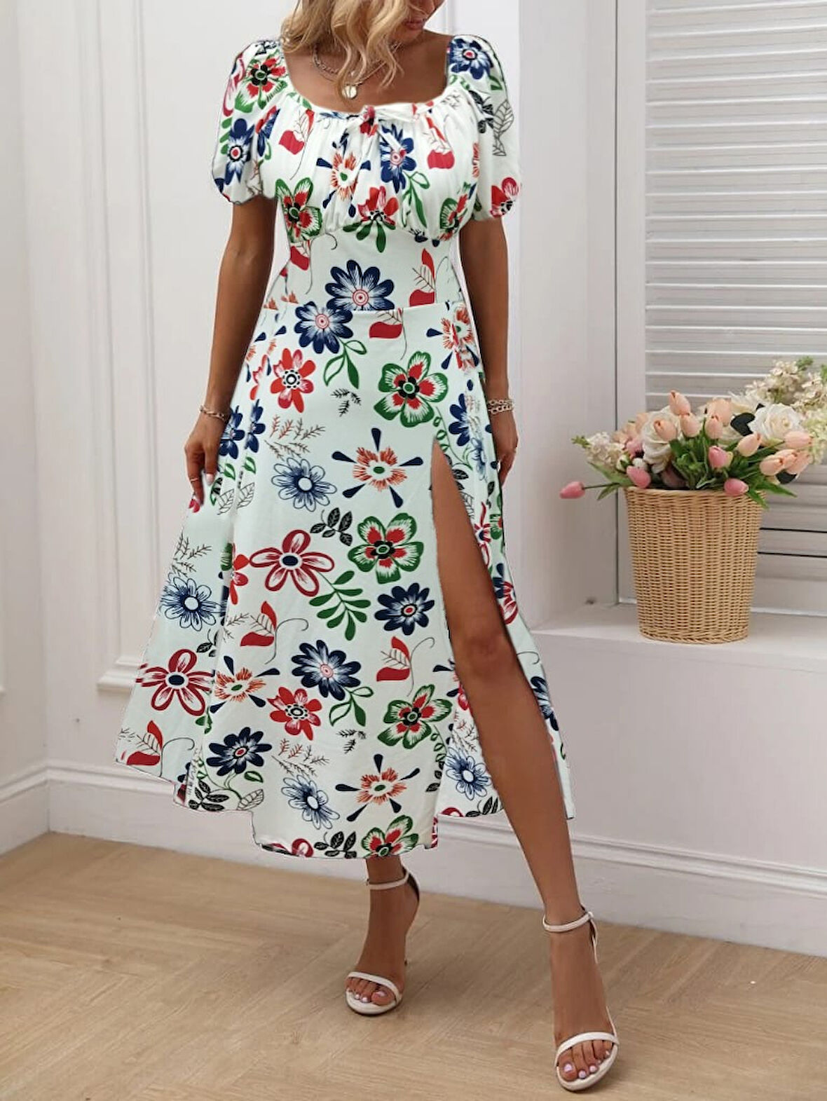 TUA MODA Kadın Kısa Kollu Kare Yaka önü Büzgü Ve Bağcık Yandan Yırtmaç Detayçiçek Desenli Süprem Elbise