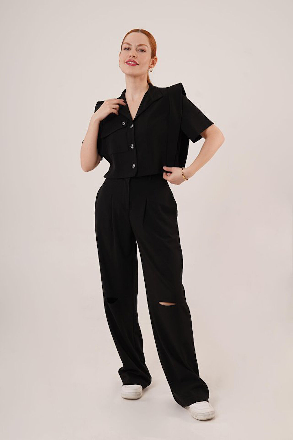 TUA MODA Cepli Düğmeli Bluz Ve Diz Detaylı Pantolon Siyah İkili Takım