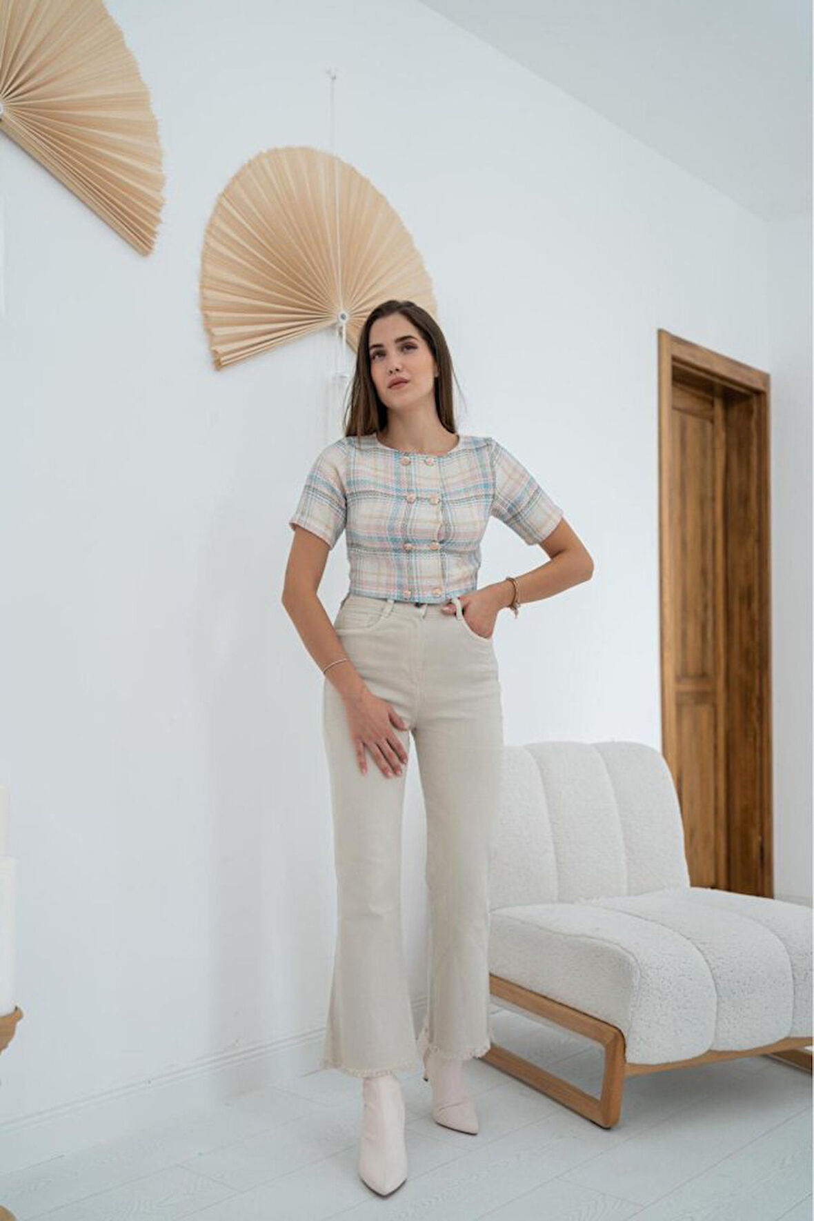 TUA MODA Beyaz Çizgili Ve Düğmeli Bluz