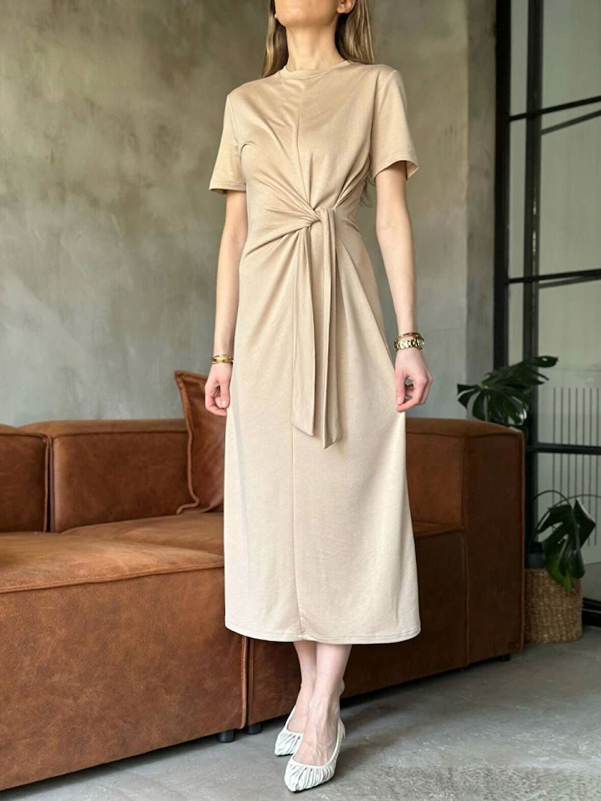 TUA MODA Osy Modal Yumuşak Dokulu Kumaş Yandan Bağlamalı Elbise - Bej
