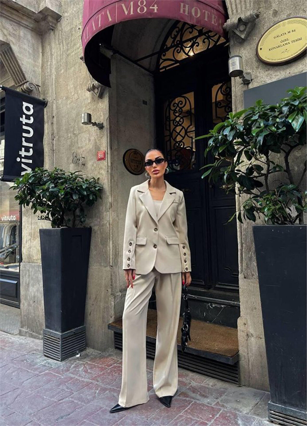 TUA MODA KOL 4 DÜĞME -  BÜSTİYERLİ 3 CEKET PANTOLON TAKIM - Bej