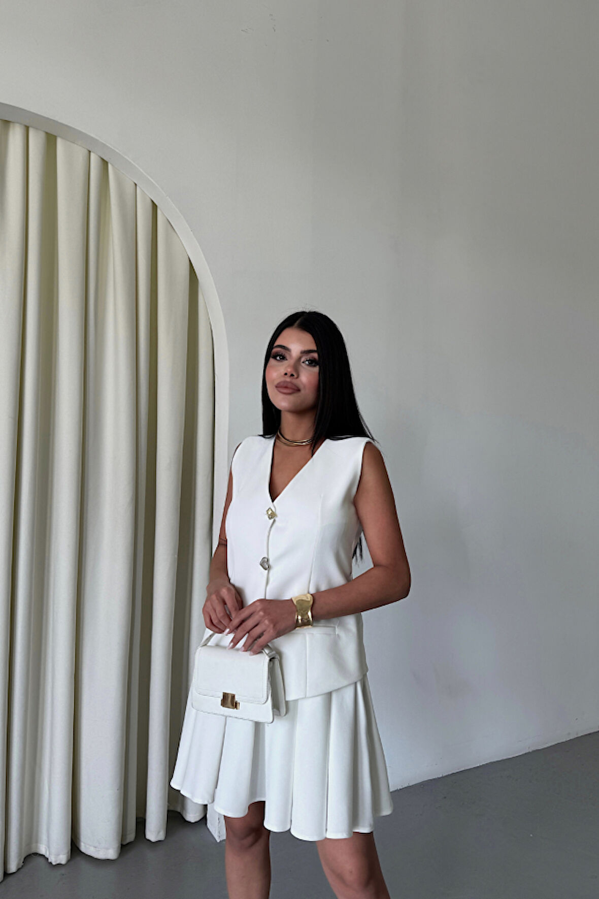 TUA MODA YELEK - PİLELİ ETEK GÖRÜNÜMLÜ ELBİSE - Beyaz