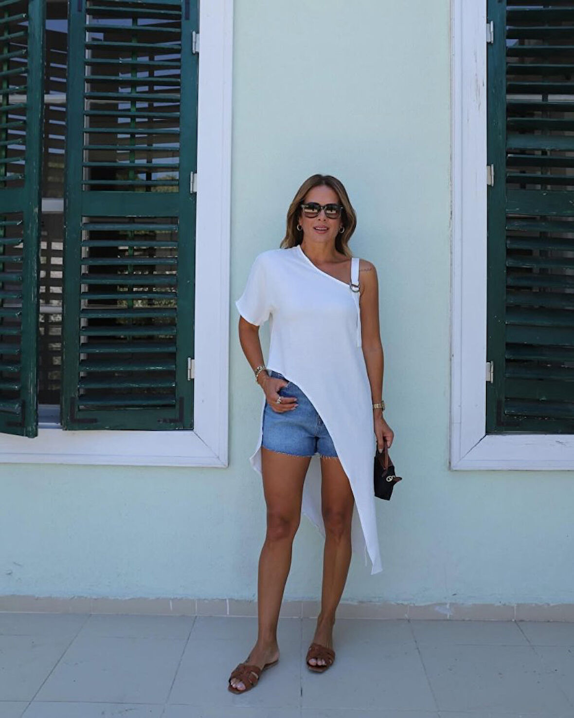TUA MODA Kadın Tek Omuzu Açık Askılı Asimetrik Kesim Detaylı Bluz